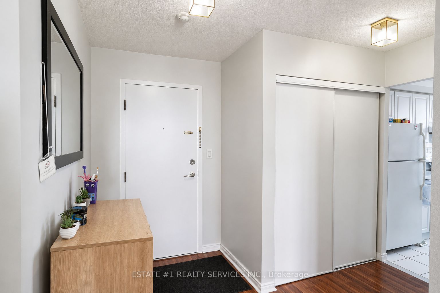 135 Hillcrest Avenue 904 Property Photo 2