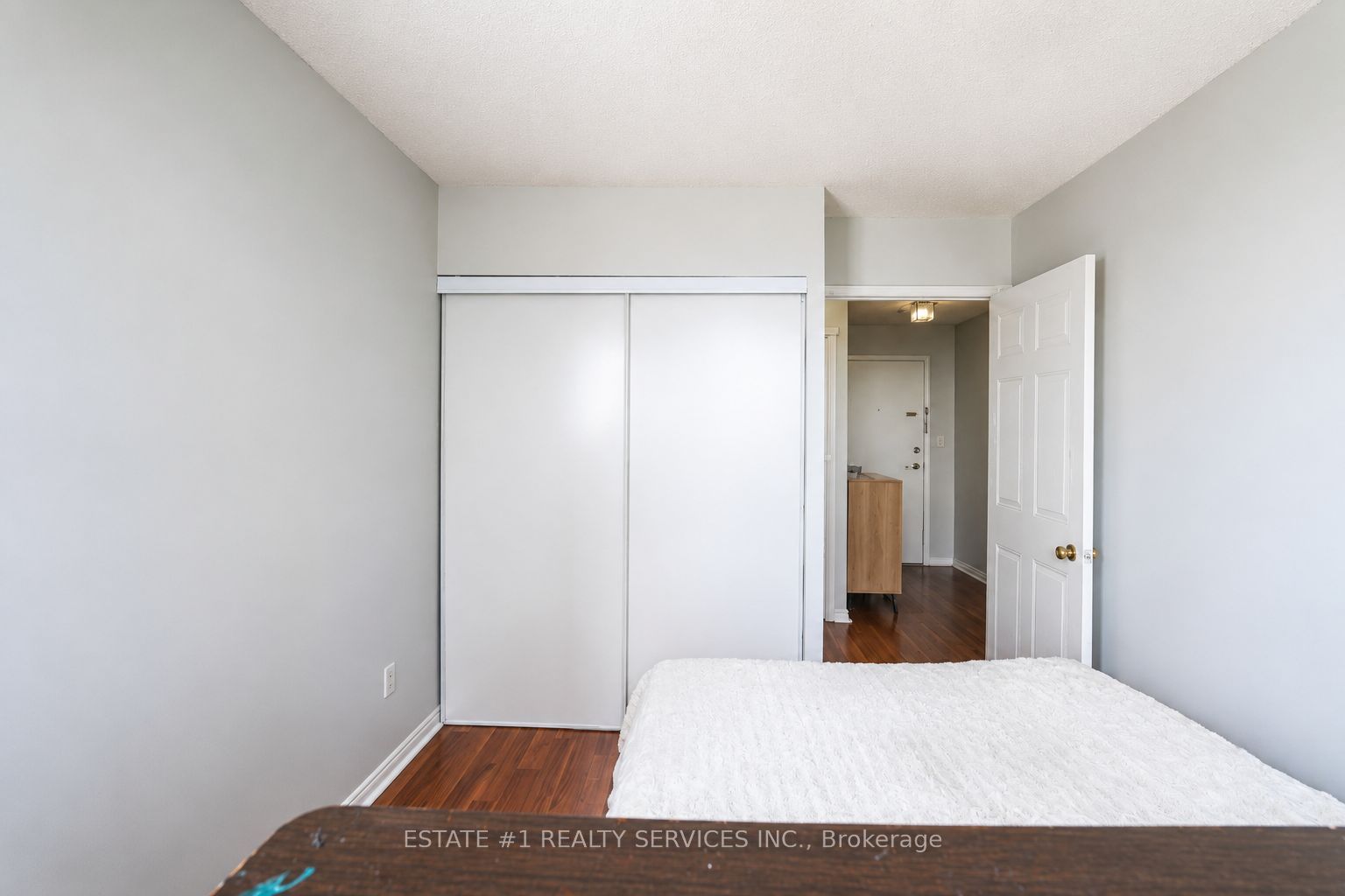 135 Hillcrest Avenue 904 Property Photo 16