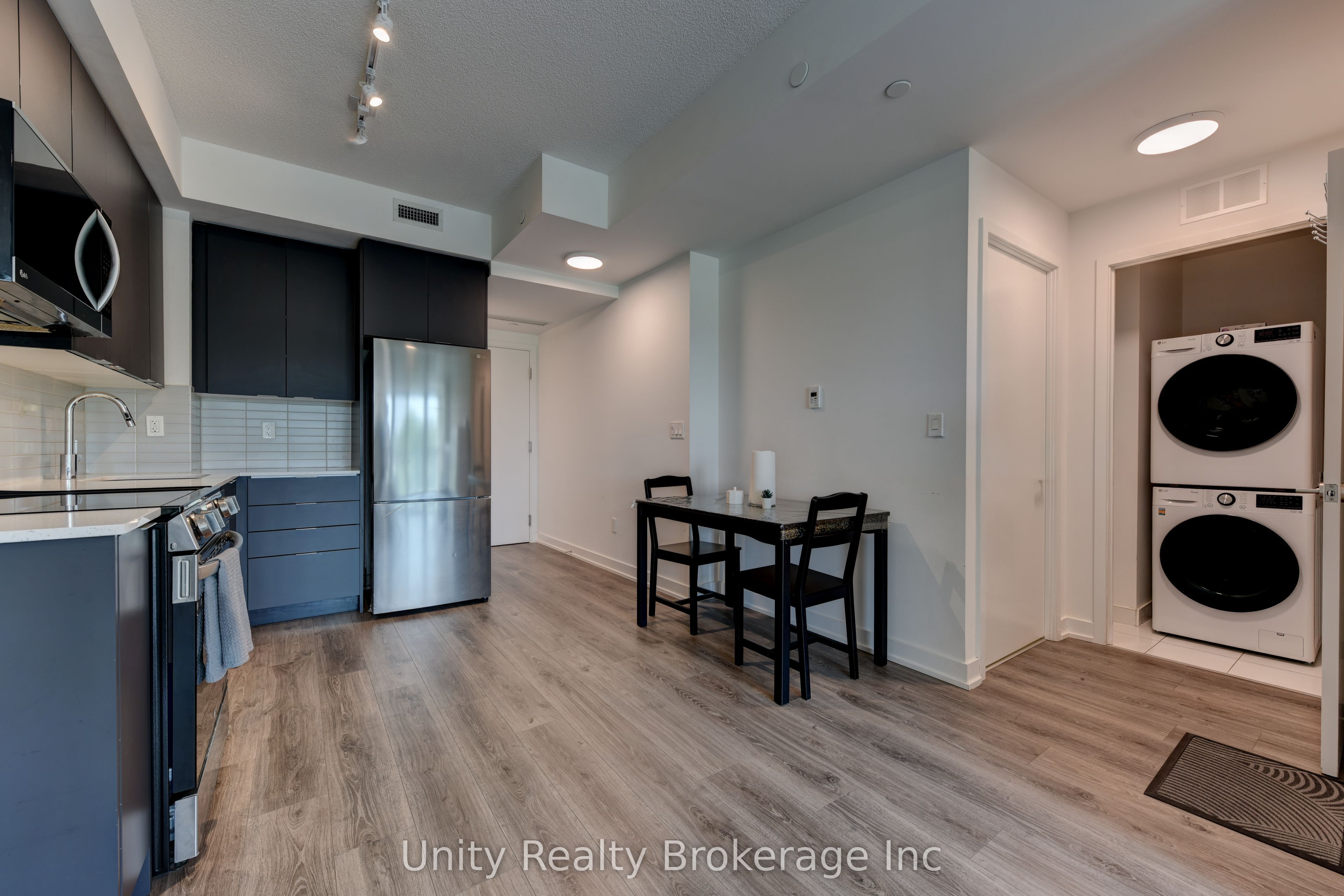 225 Malta Avenue E 302 Property Photo 12