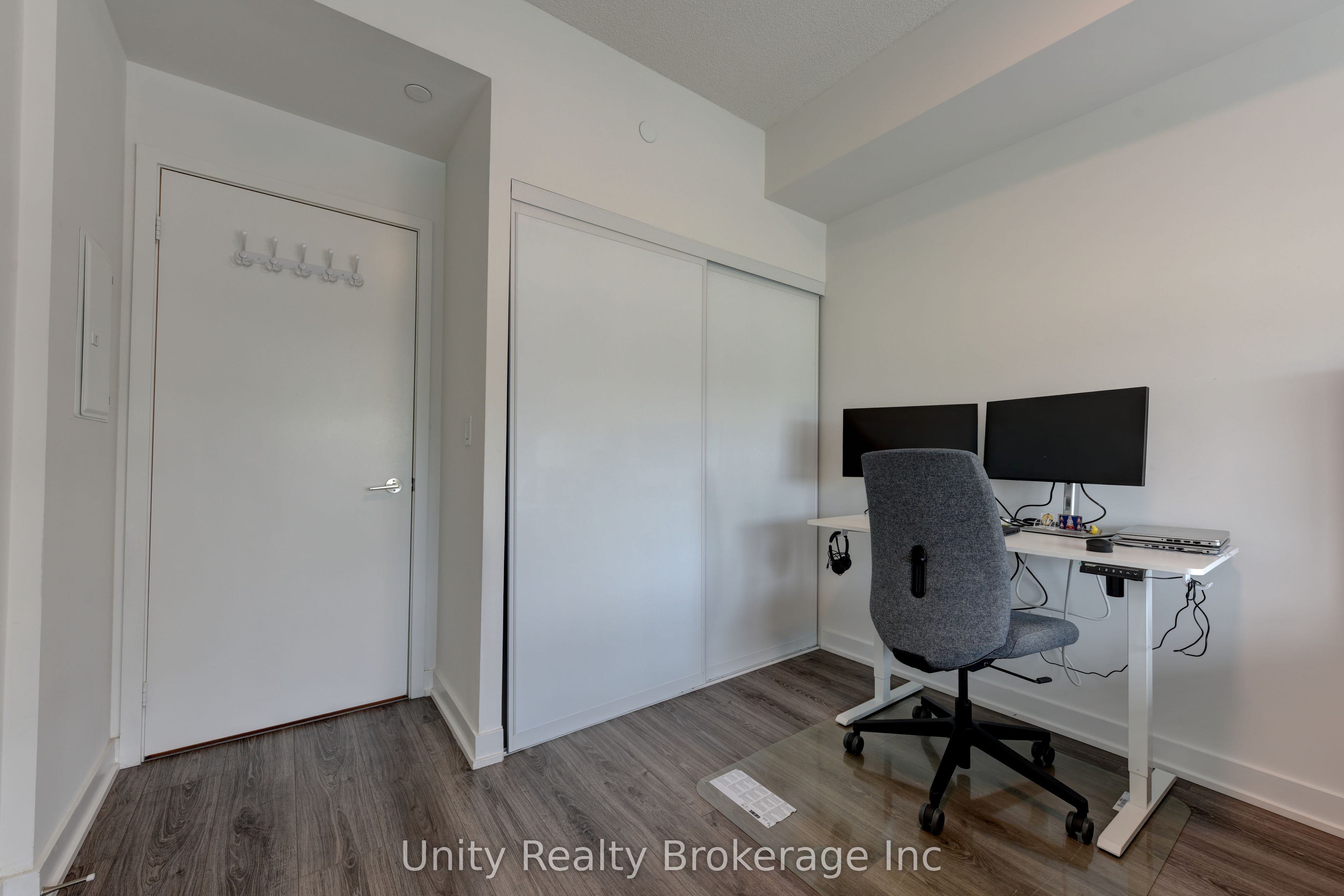 225 Malta Avenue E 302 Property Photo 22