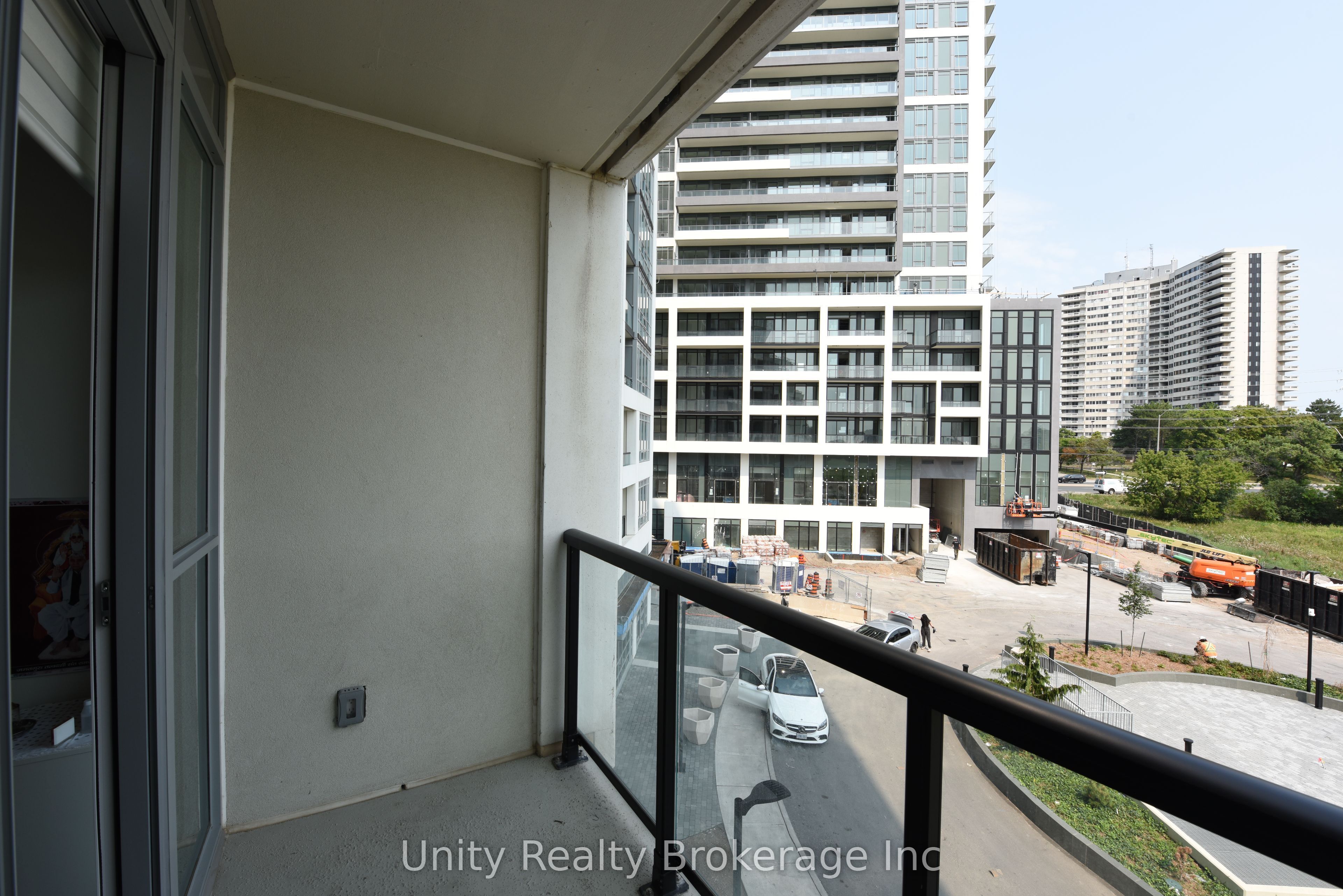225 Malta Avenue E 302 Property Photo 28