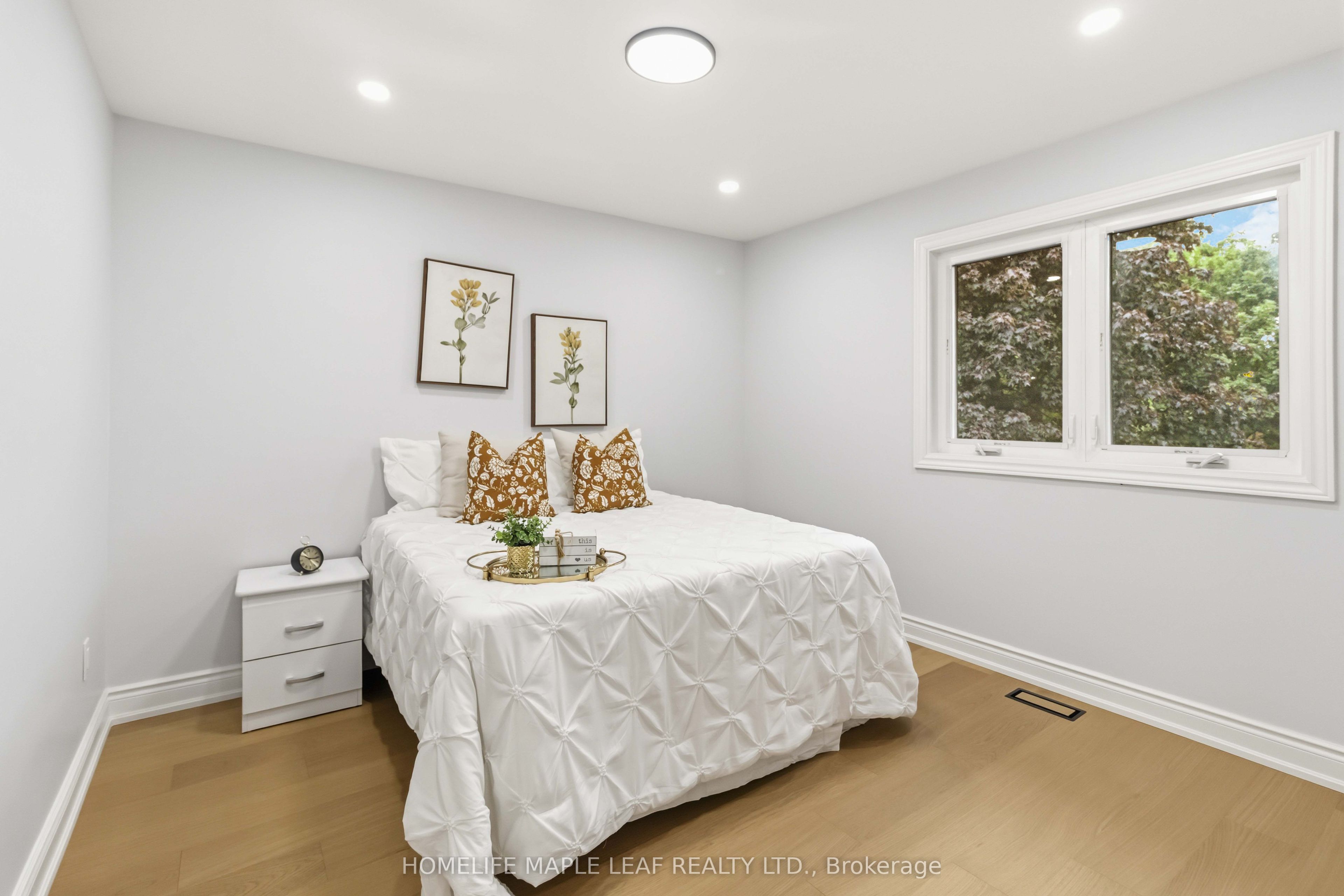 90 Burgby Avenue Property Photo 24