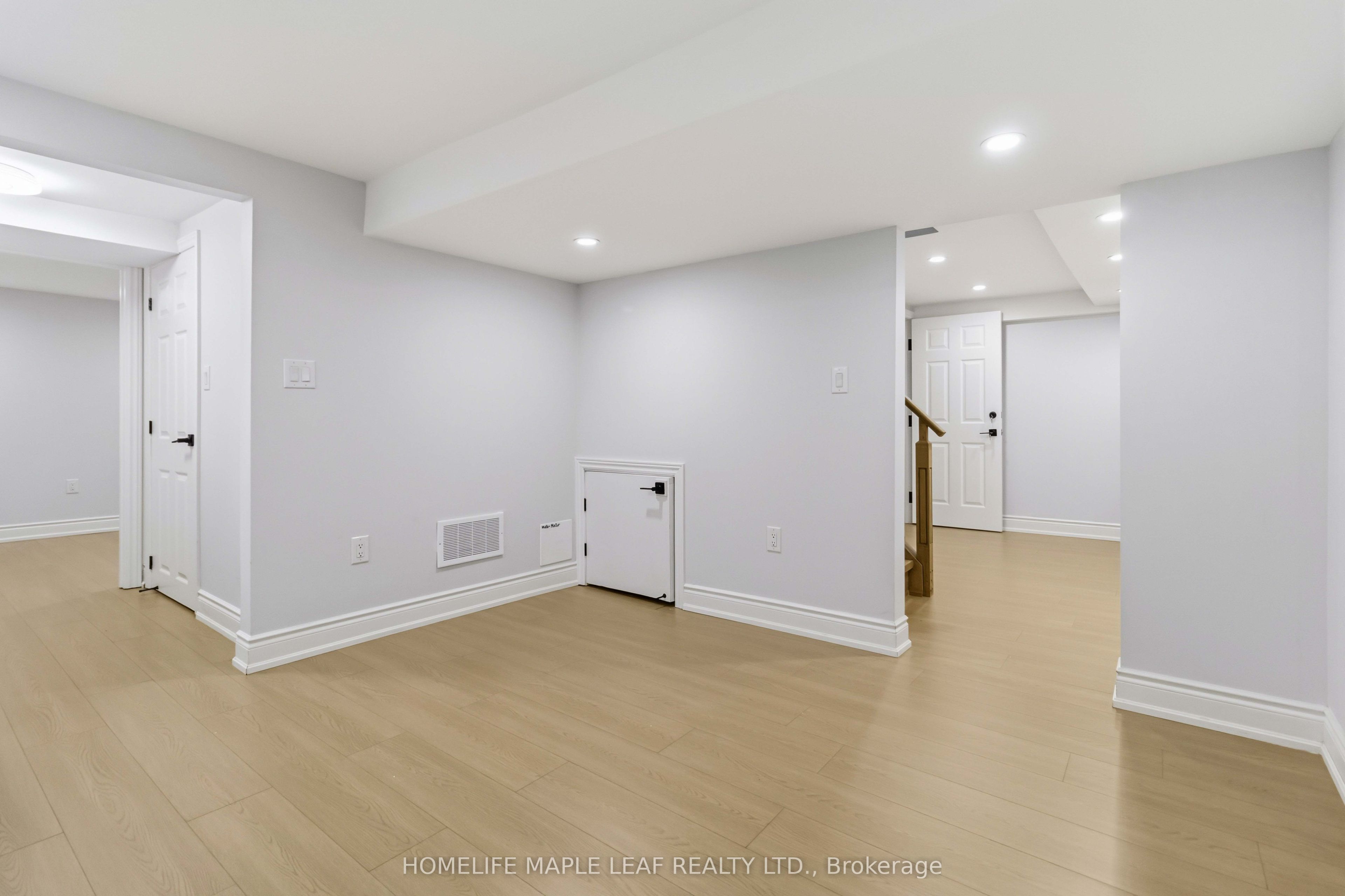 90 Burgby Avenue Property Photo 36