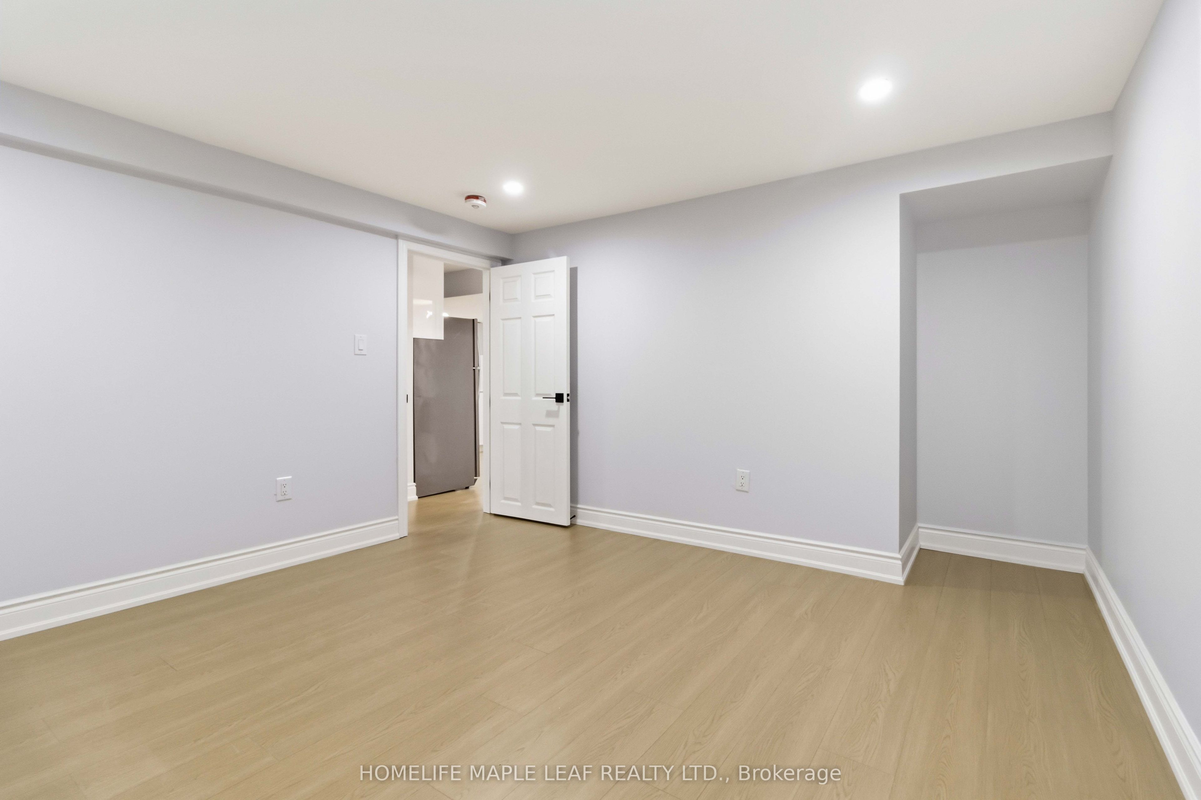 90 Burgby Avenue Property Photo 43