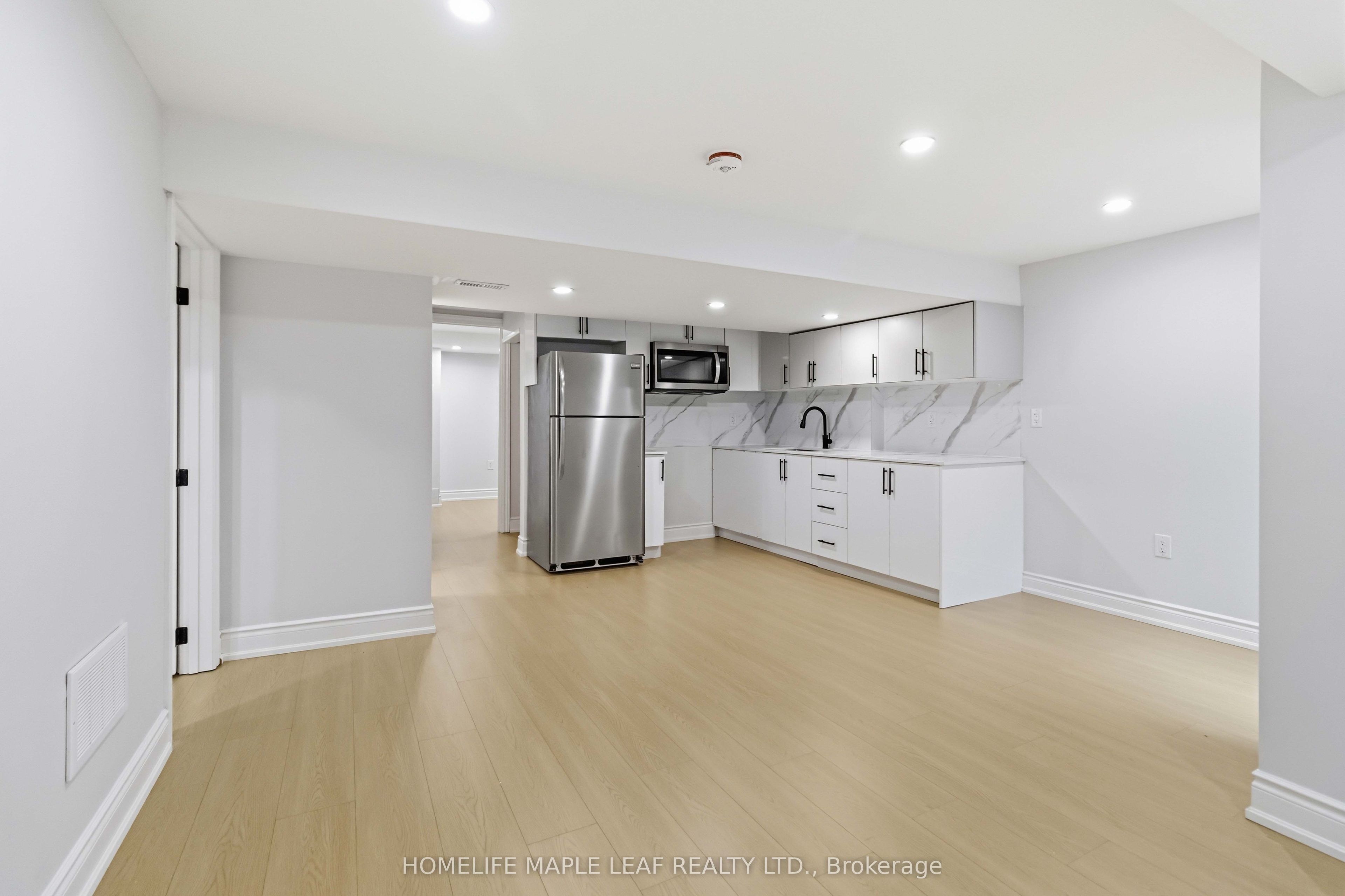 90 Burgby Avenue Property Photo 45