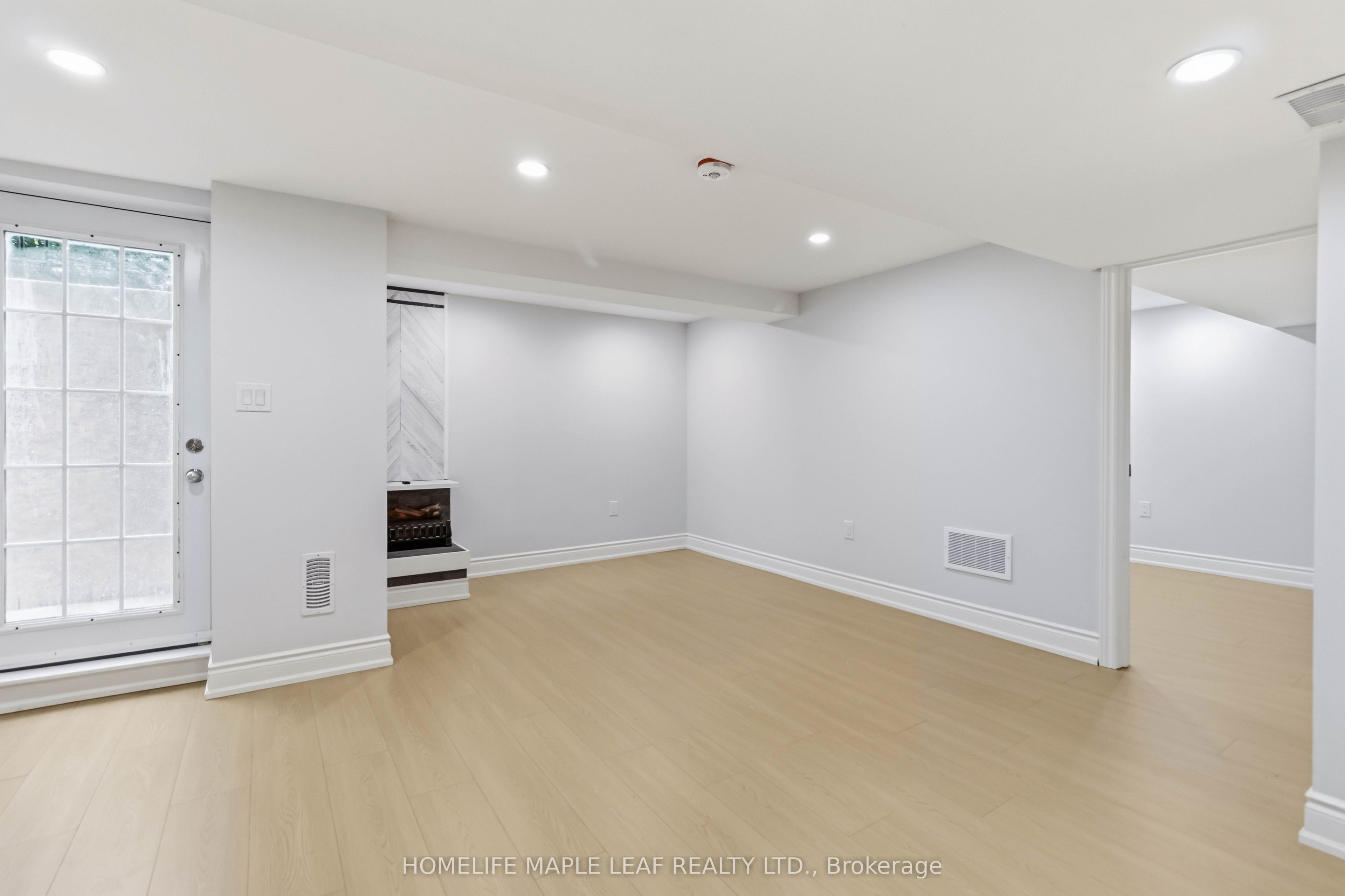 90 Burgby Avenue Property Photo 46