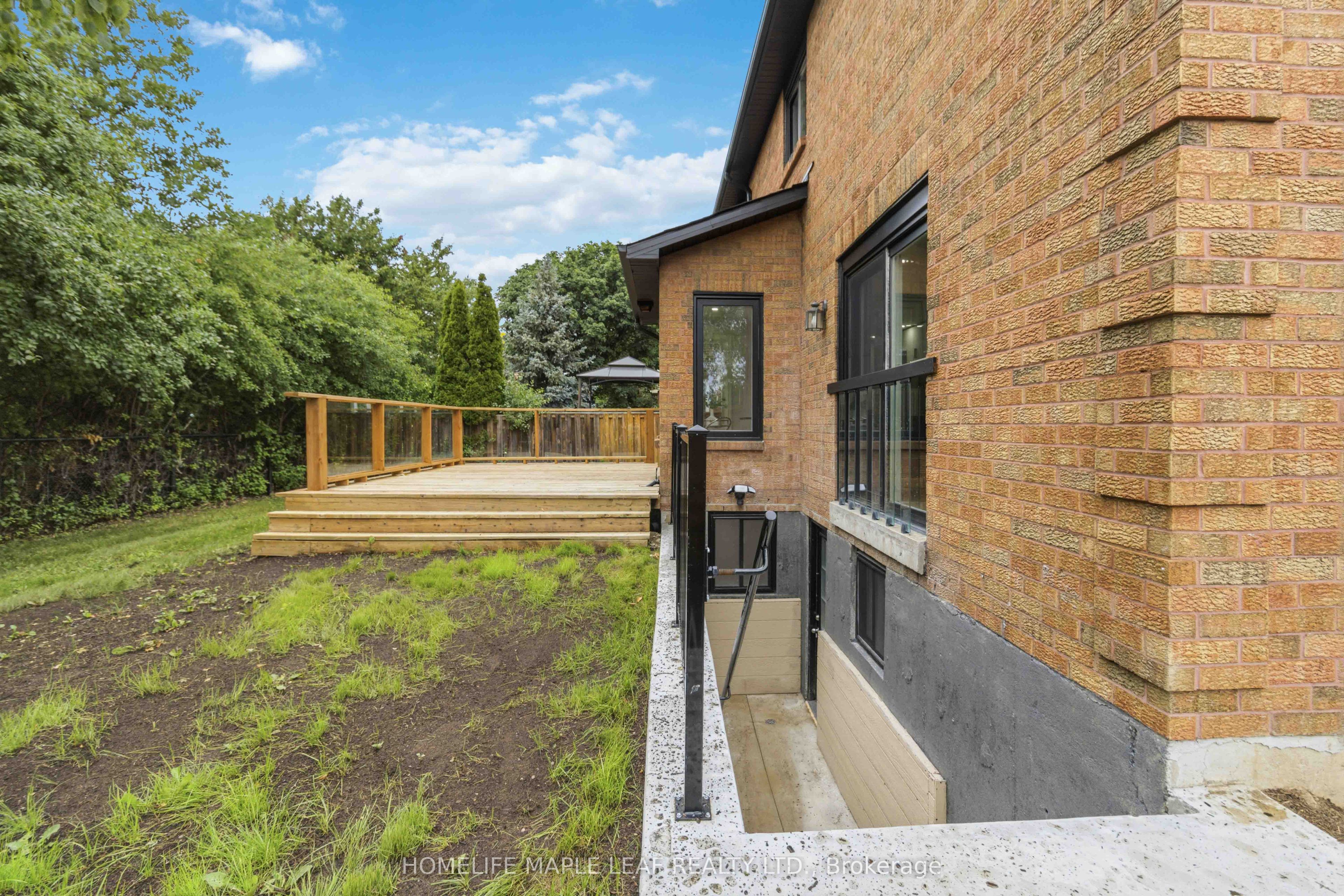 90 Burgby Avenue Property Photo 49
