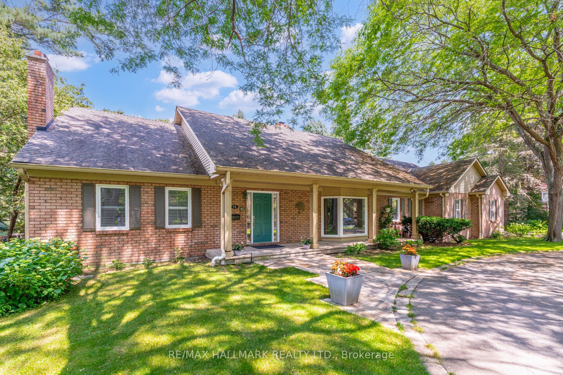 75 Arbour Drive Property Photo 1