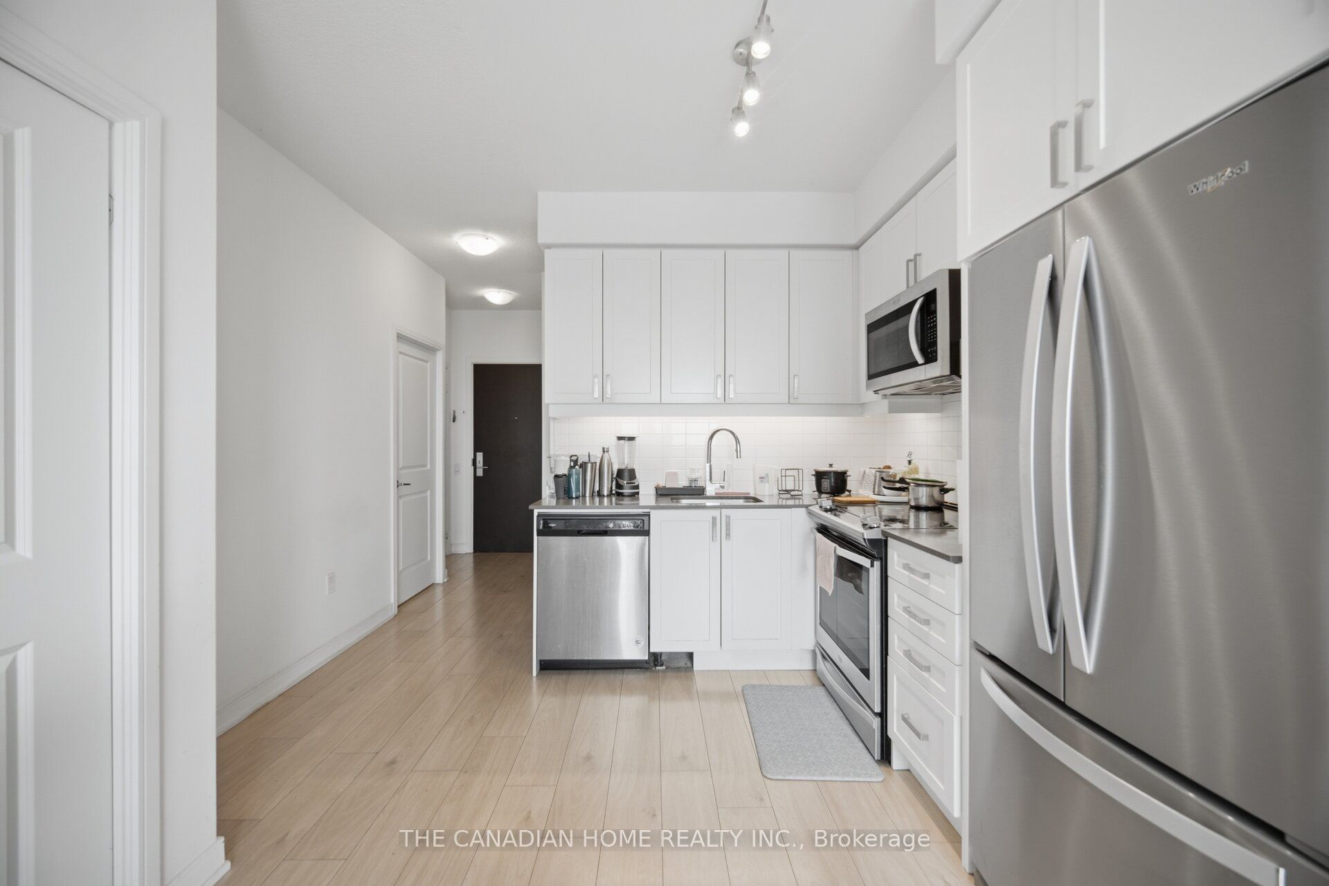 8 Nahani Way E 3119 Property Photo 12