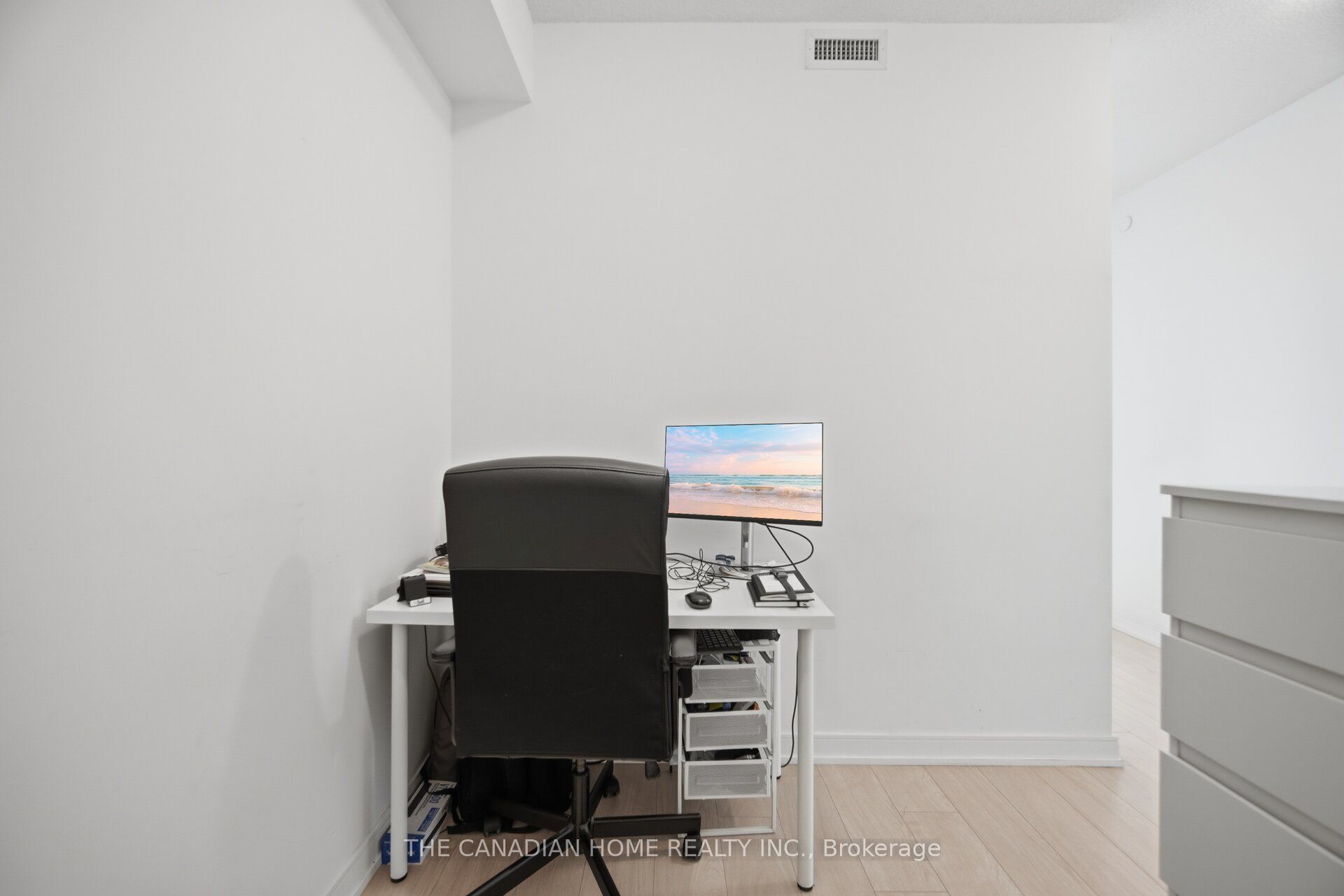 8 Nahani Way E 3119 Property Photo 19