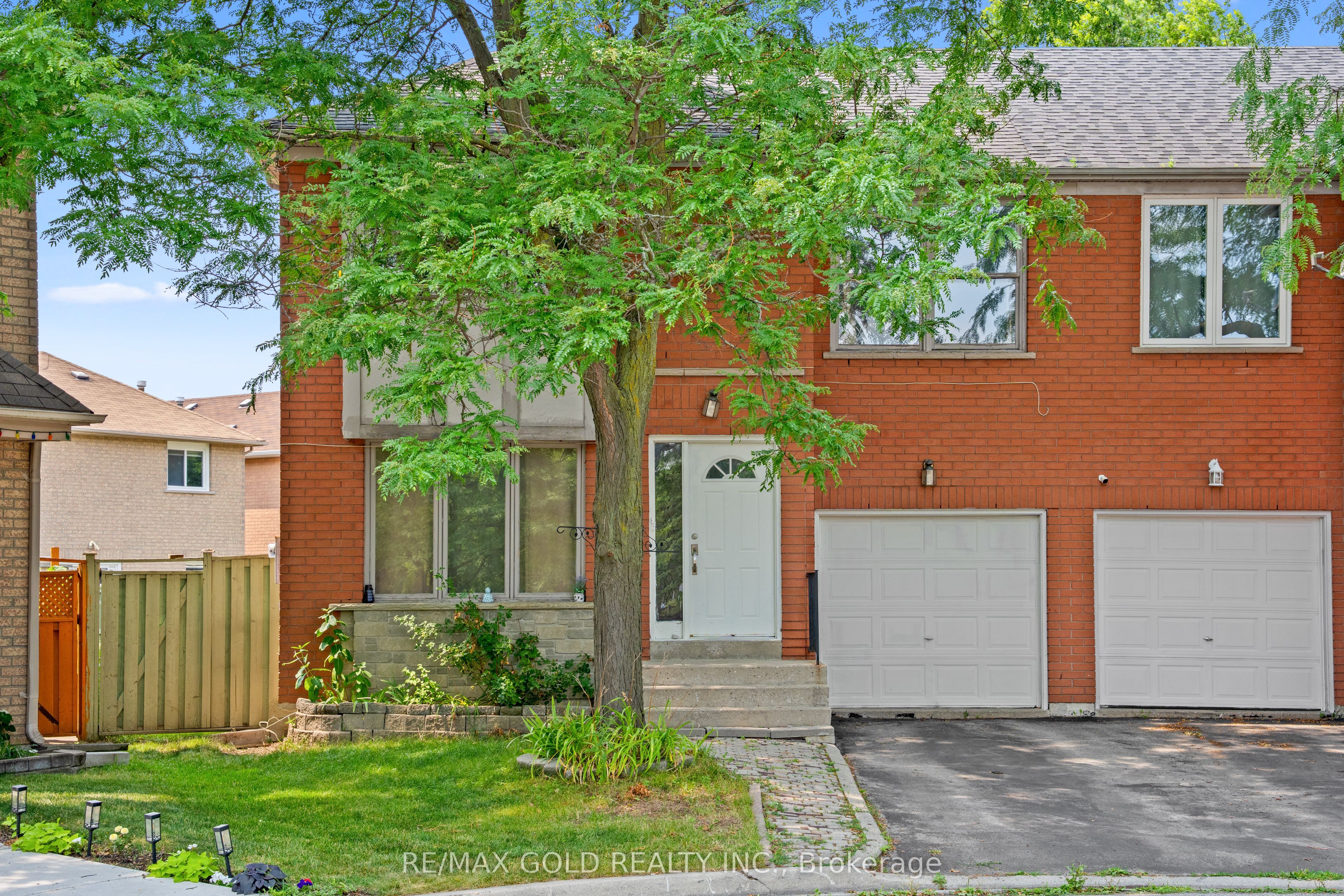 27 Lofty Pines Place Property Photo 3