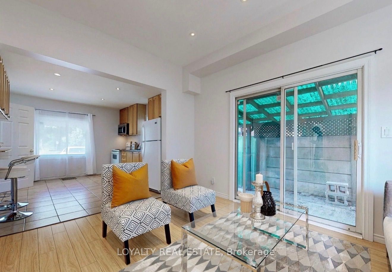 4 Mcmurchy Avenue S 1 Property Photo 1