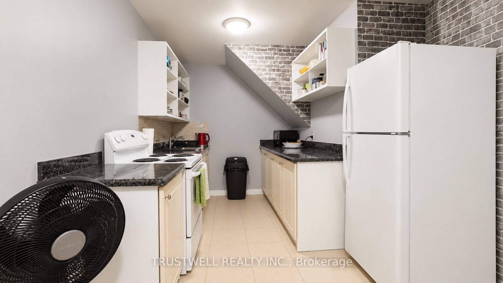 122 Atlantic Avenue Apt A Property Photo 3