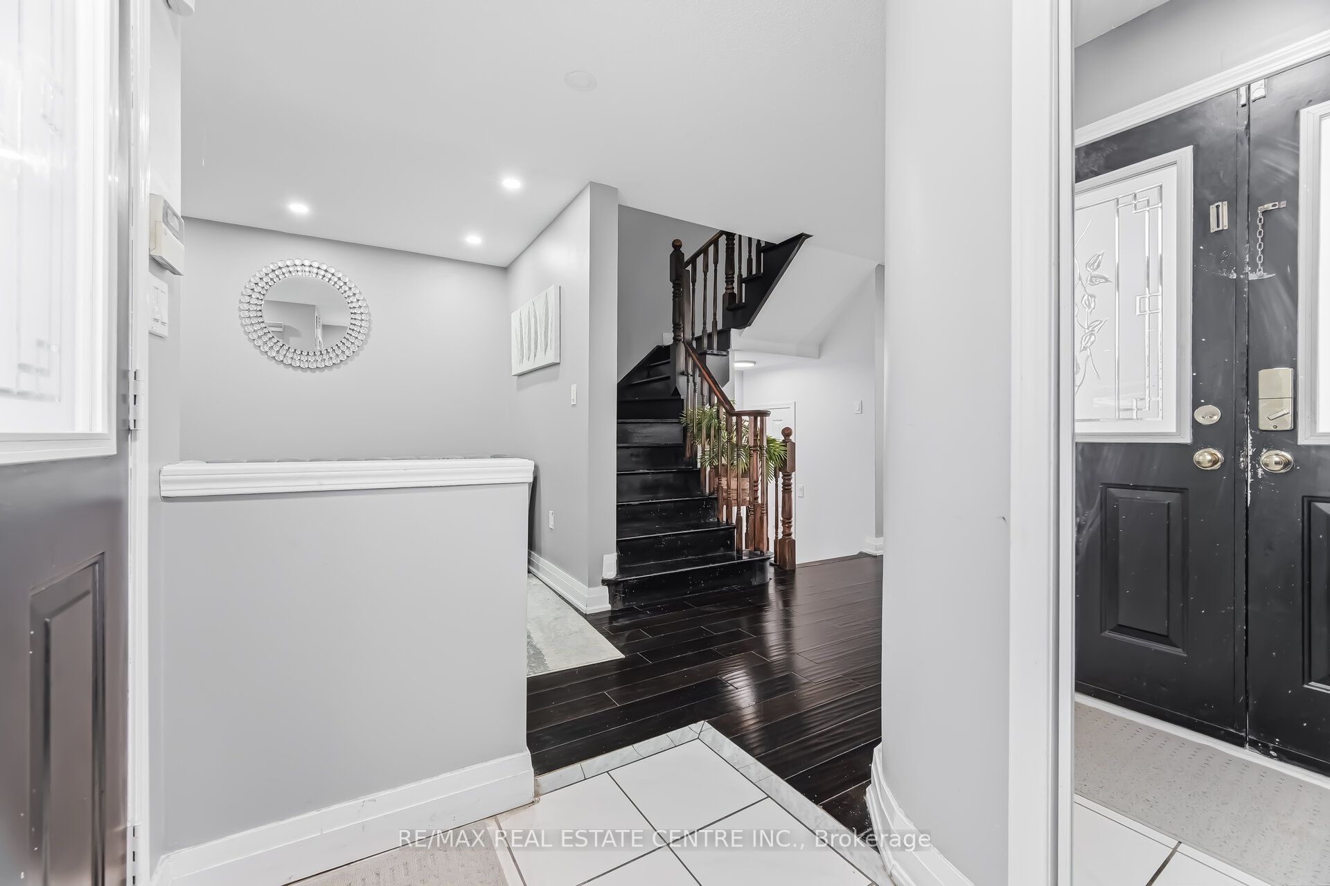 28 Mount Fuji Crescent Property Photo 7