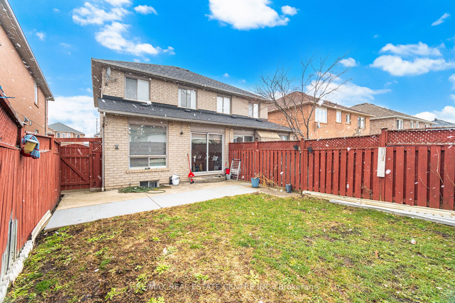 28 Mount Fuji Crescent Property Photo 44