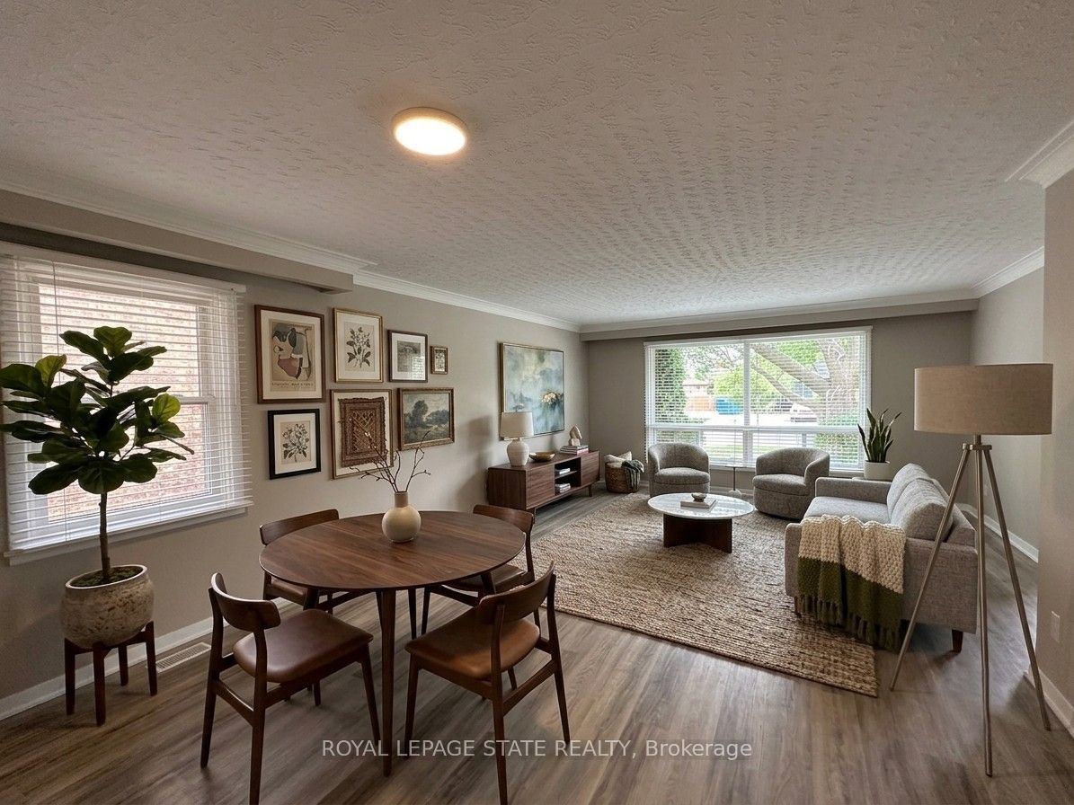 20 Lloyd Manor Road Property Photo 2