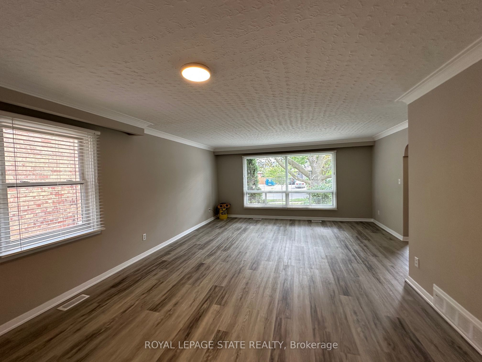 20 Lloyd Manor Road Property Photo 10