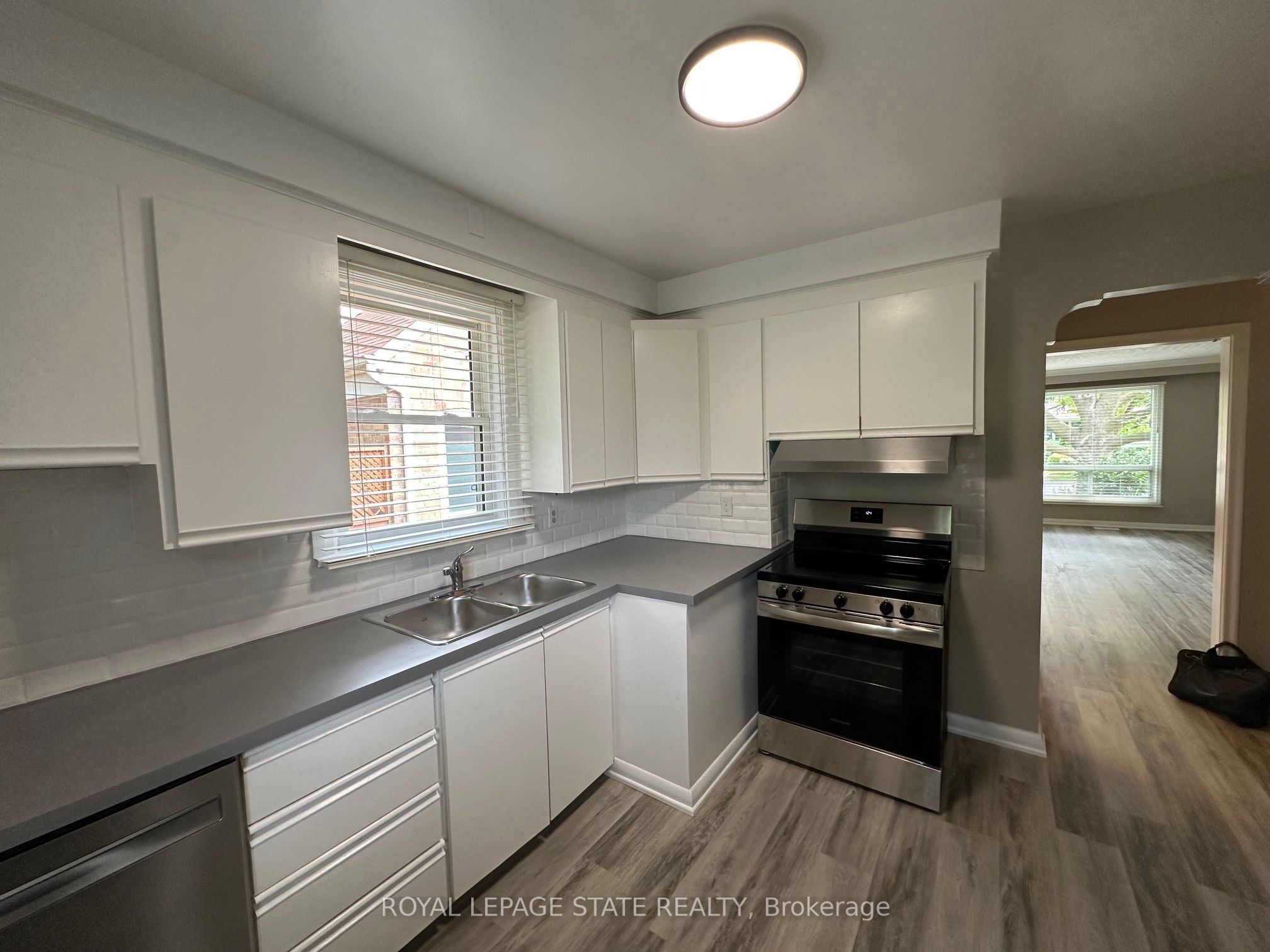 20 Lloyd Manor Road Property Photo 12