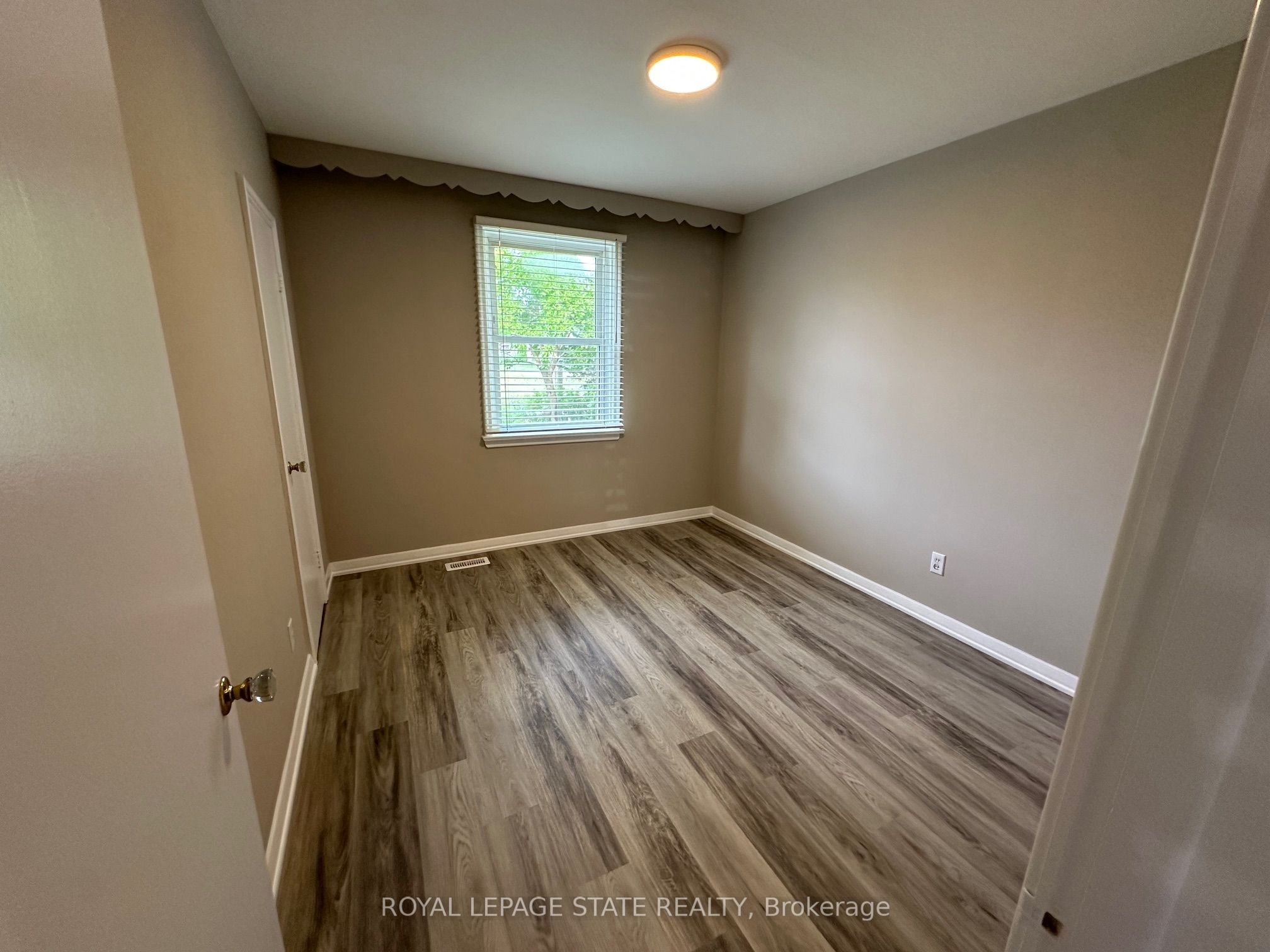 20 Lloyd Manor Road Property Photo 19