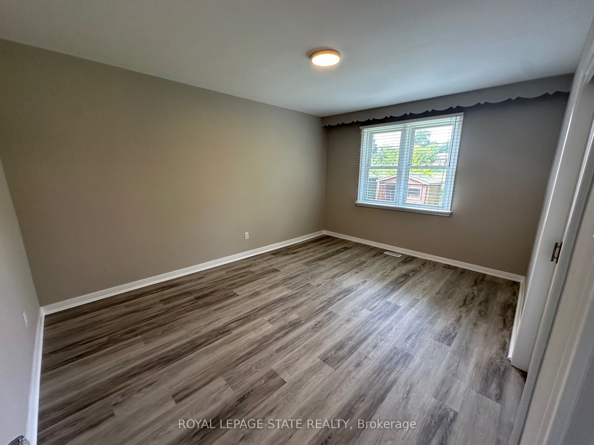 20 Lloyd Manor Road Property Photo 20