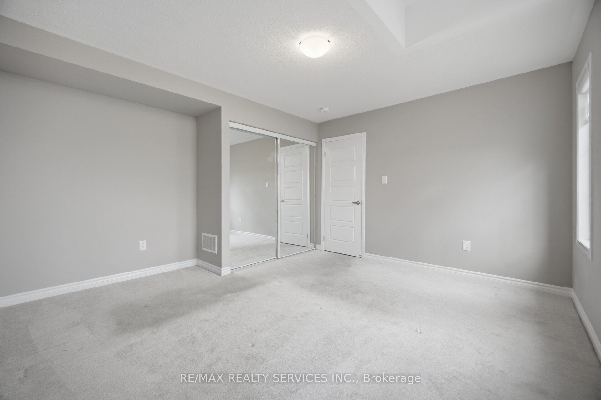 542 Boyd Lane Property Photo 32