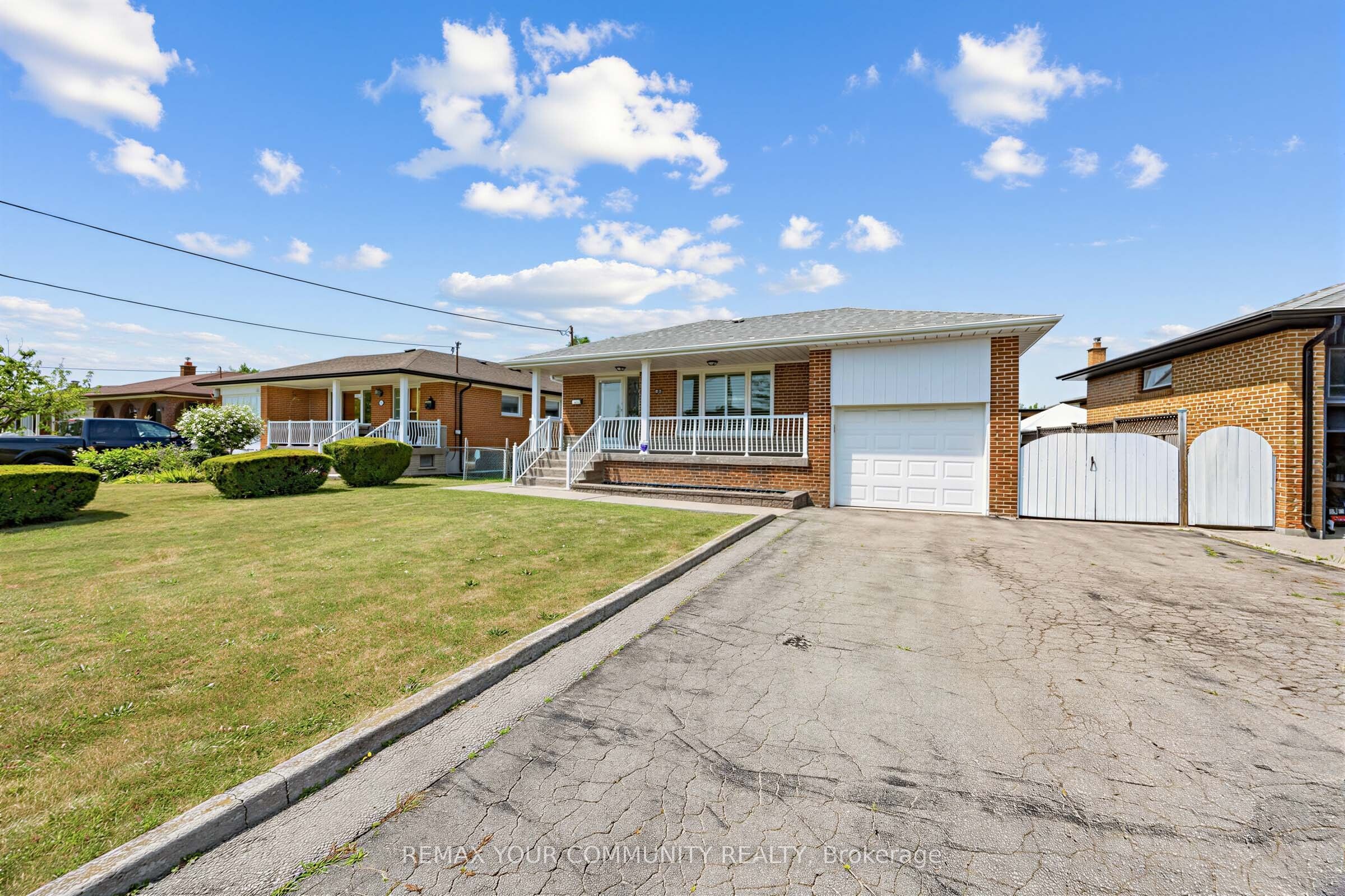 20 Linthurst Avenue Property Photo 2