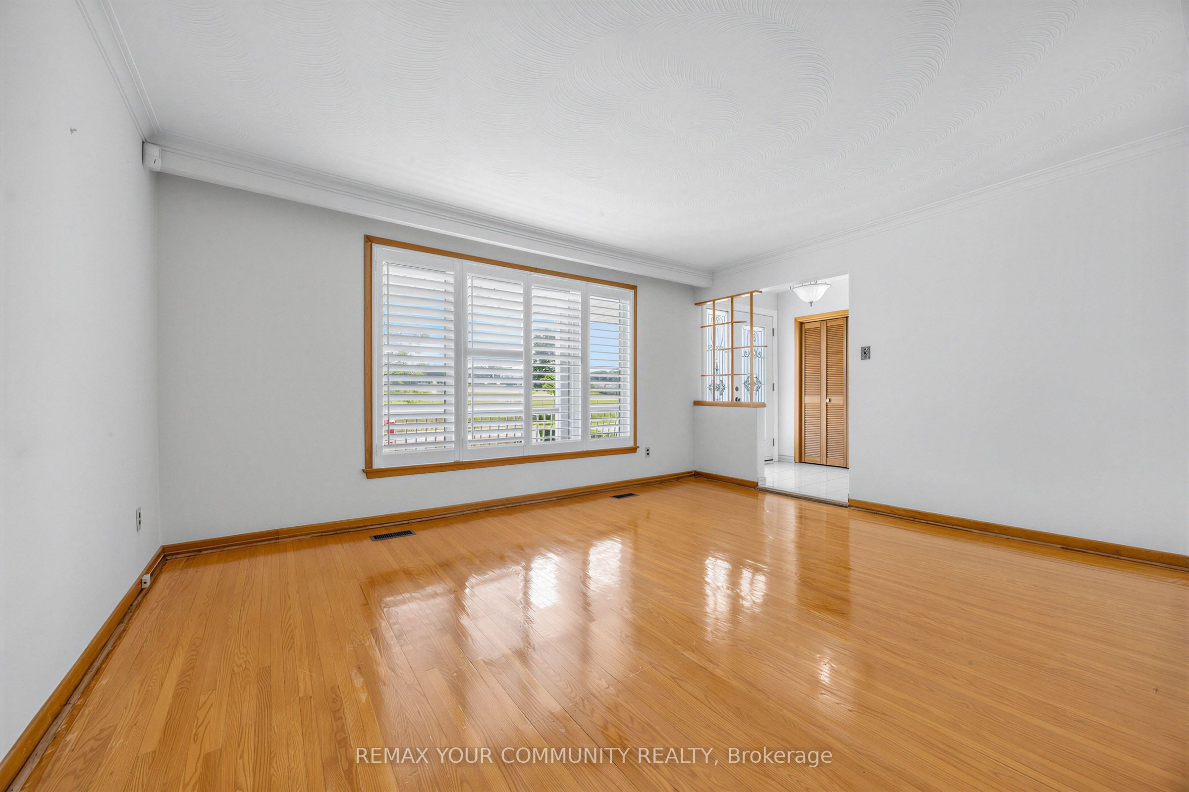 20 Linthurst Avenue Property Photo 8
