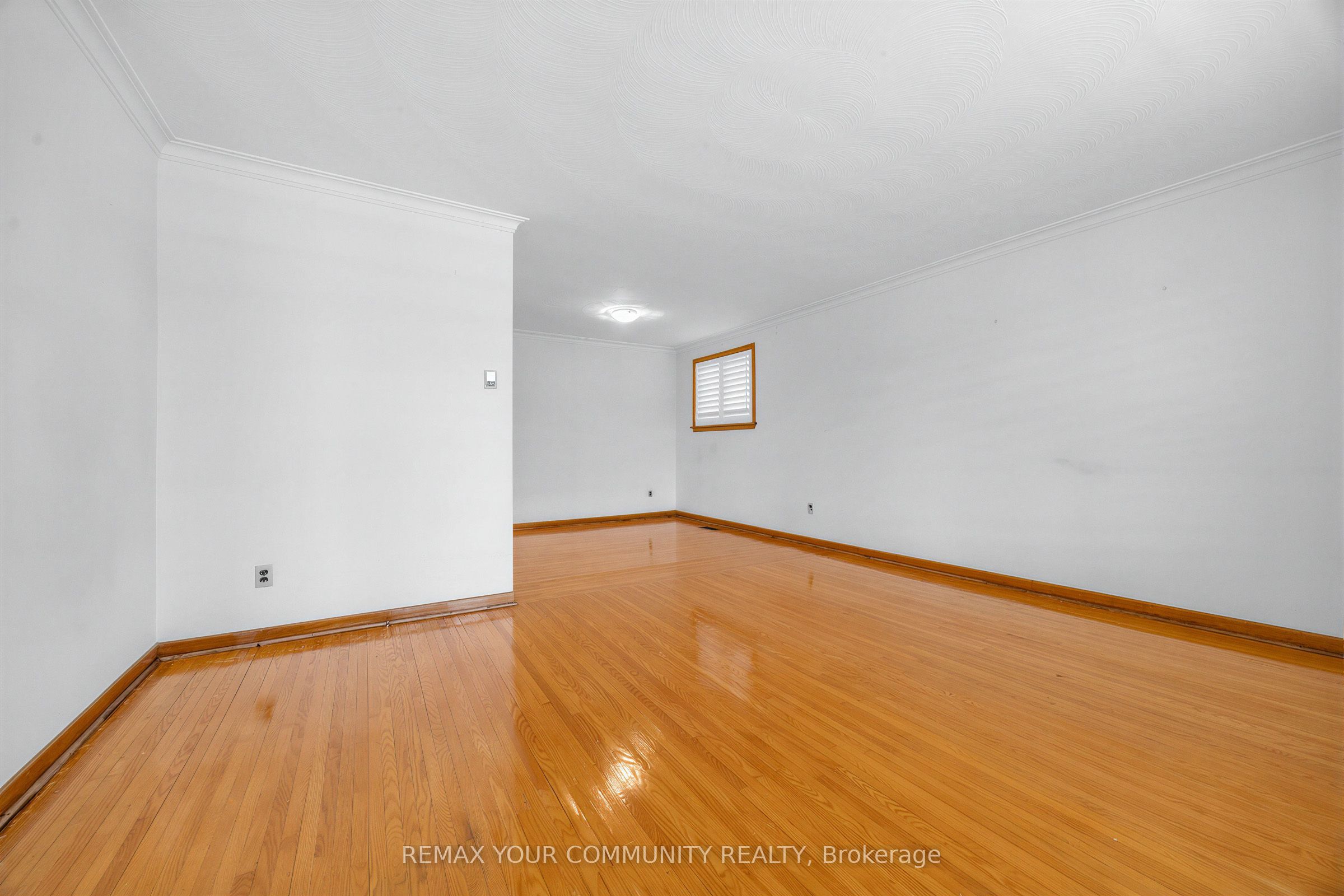 20 Linthurst Avenue Property Photo 11