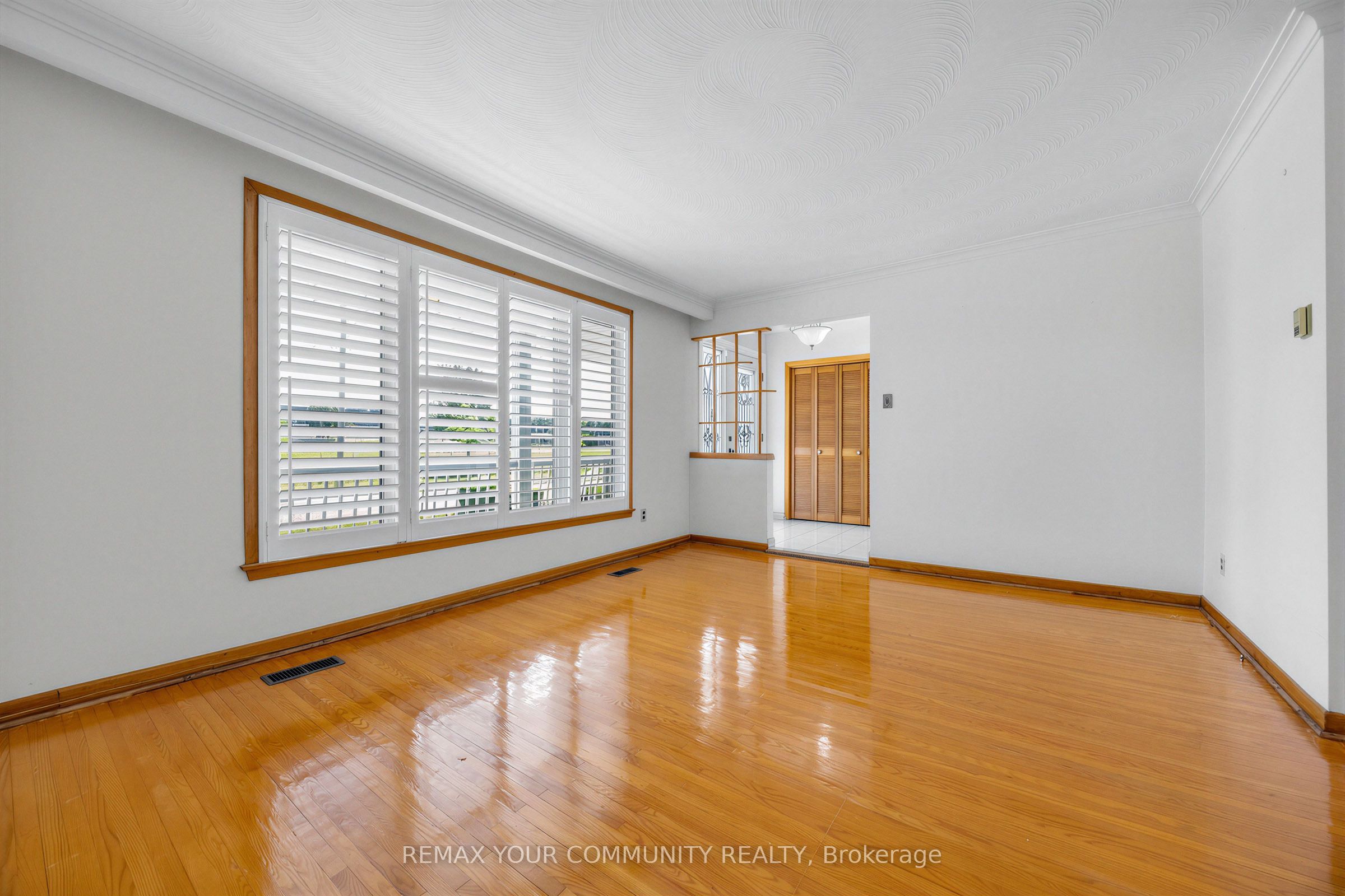 20 Linthurst Avenue Property Photo 14