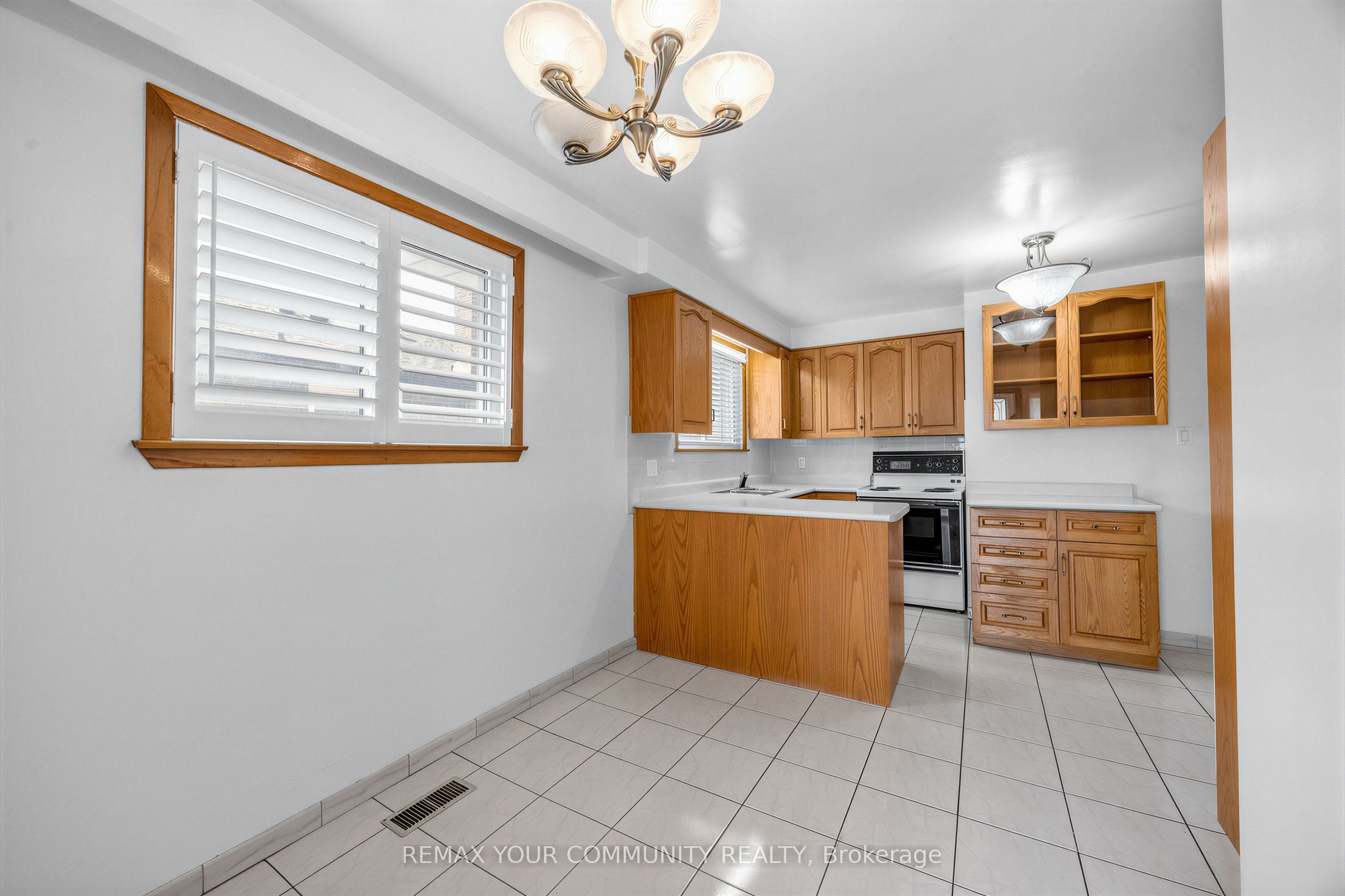 20 Linthurst Avenue Property Photo 18