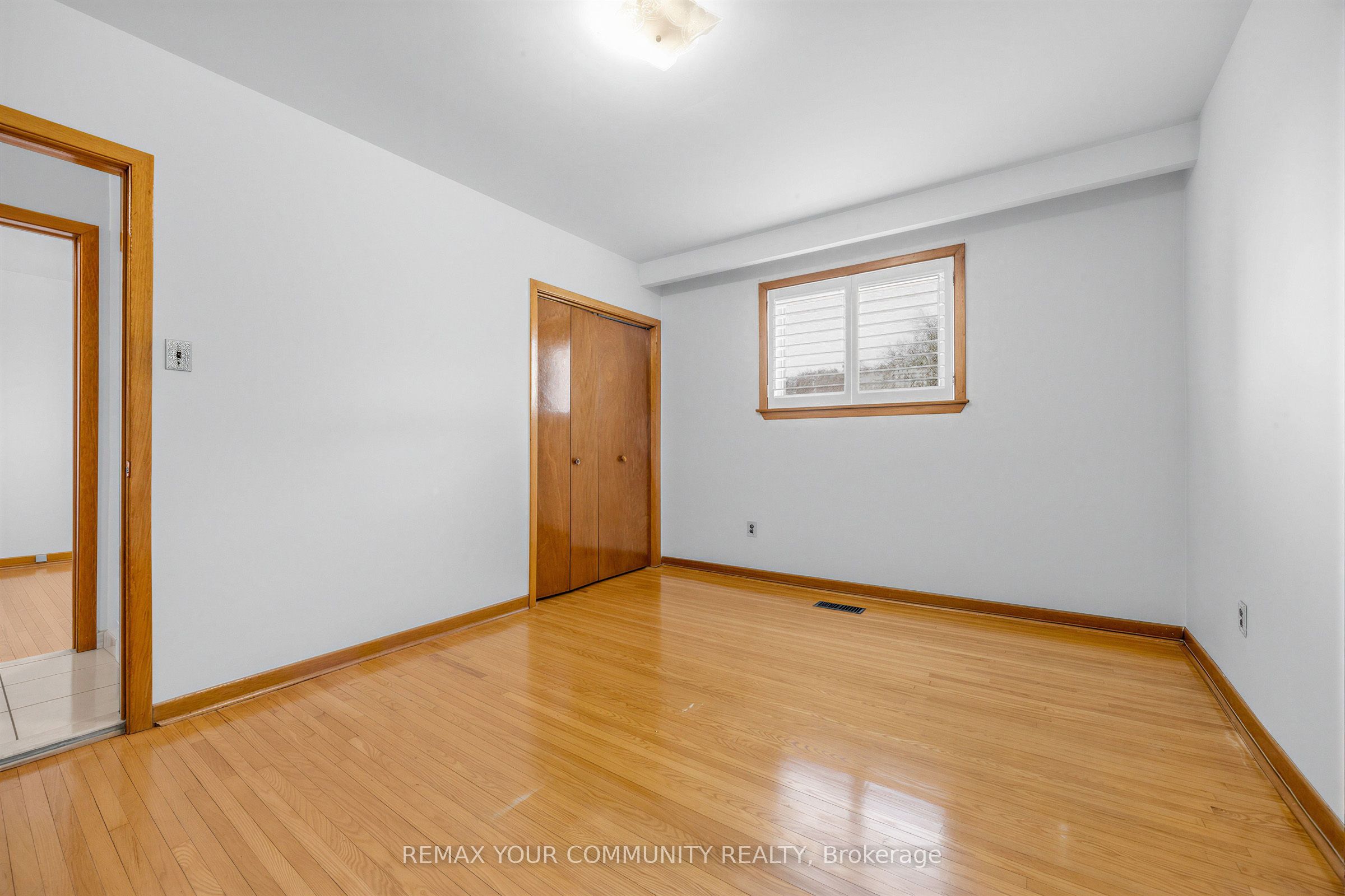 20 Linthurst Avenue Property Photo 26