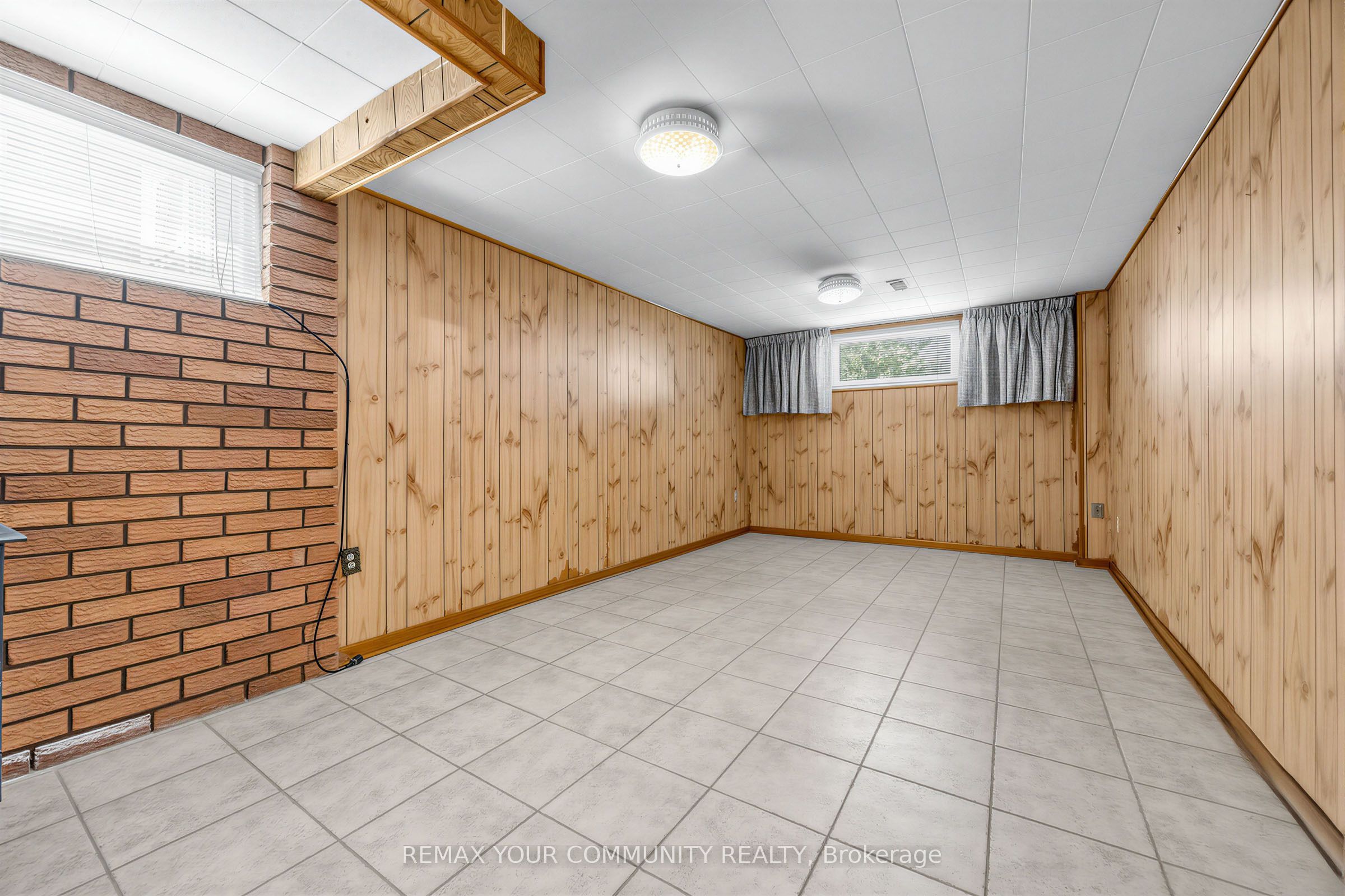 20 Linthurst Avenue Property Photo 32