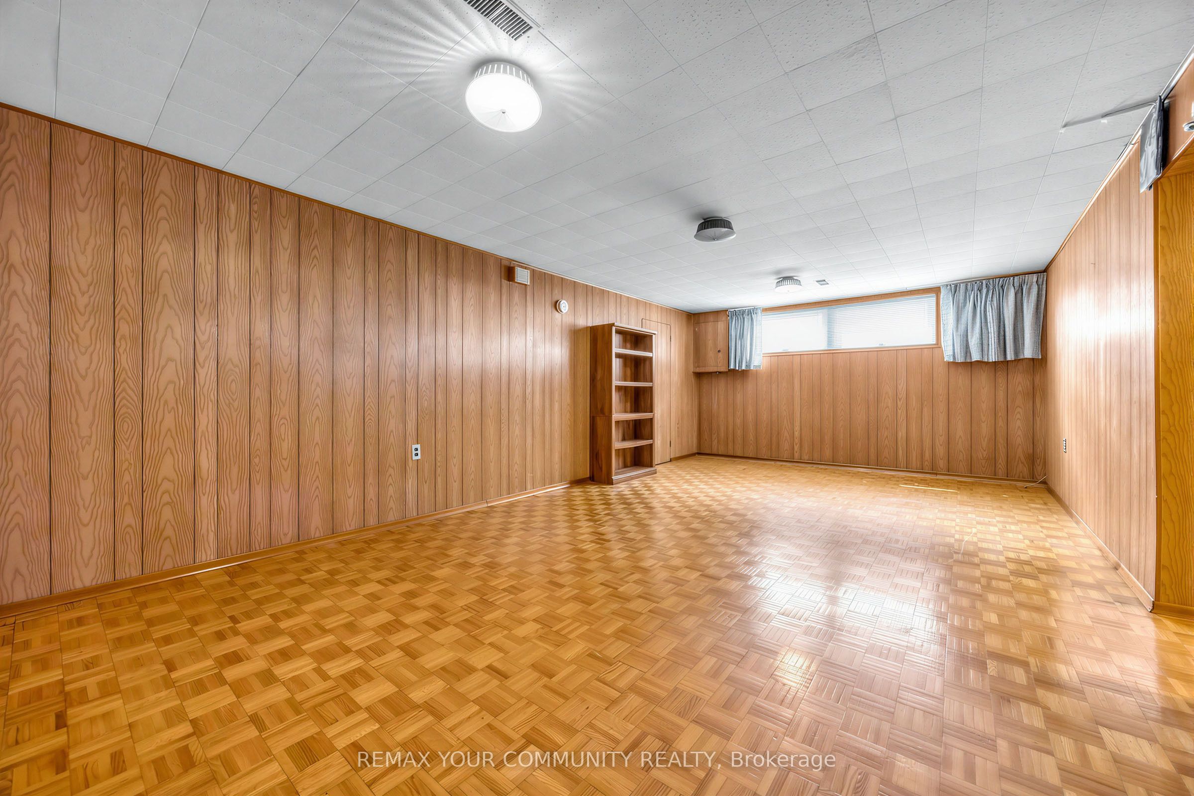 20 Linthurst Avenue Property Photo 37