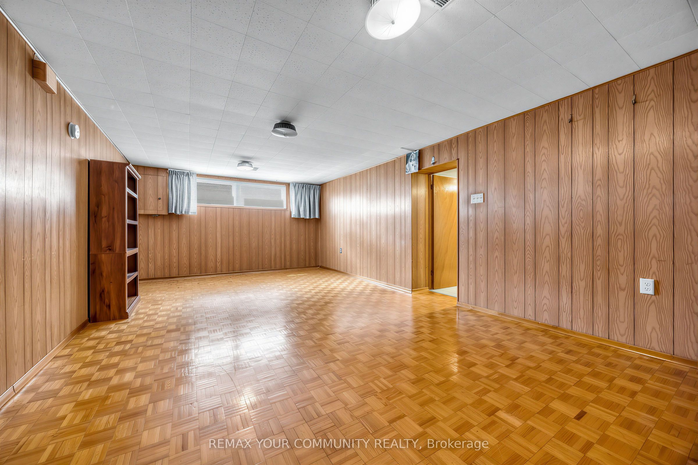 20 Linthurst Avenue Property Photo 38