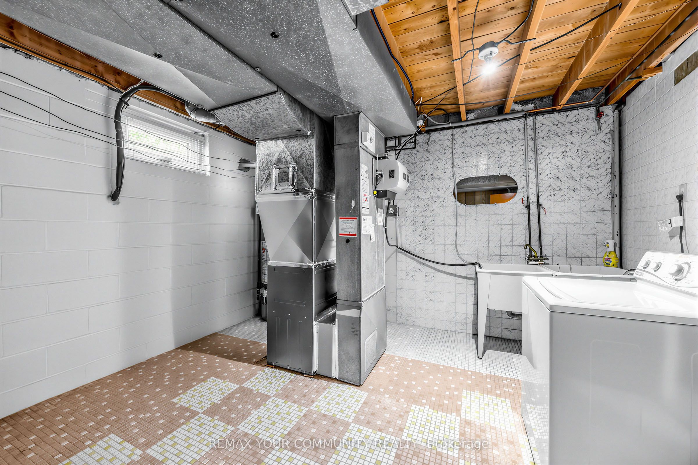 20 Linthurst Avenue Property Photo 40