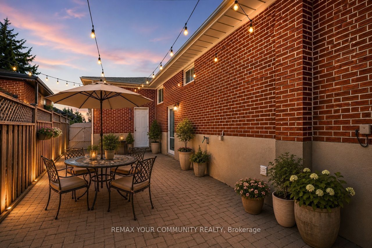 20 Linthurst Avenue Property Photo 41