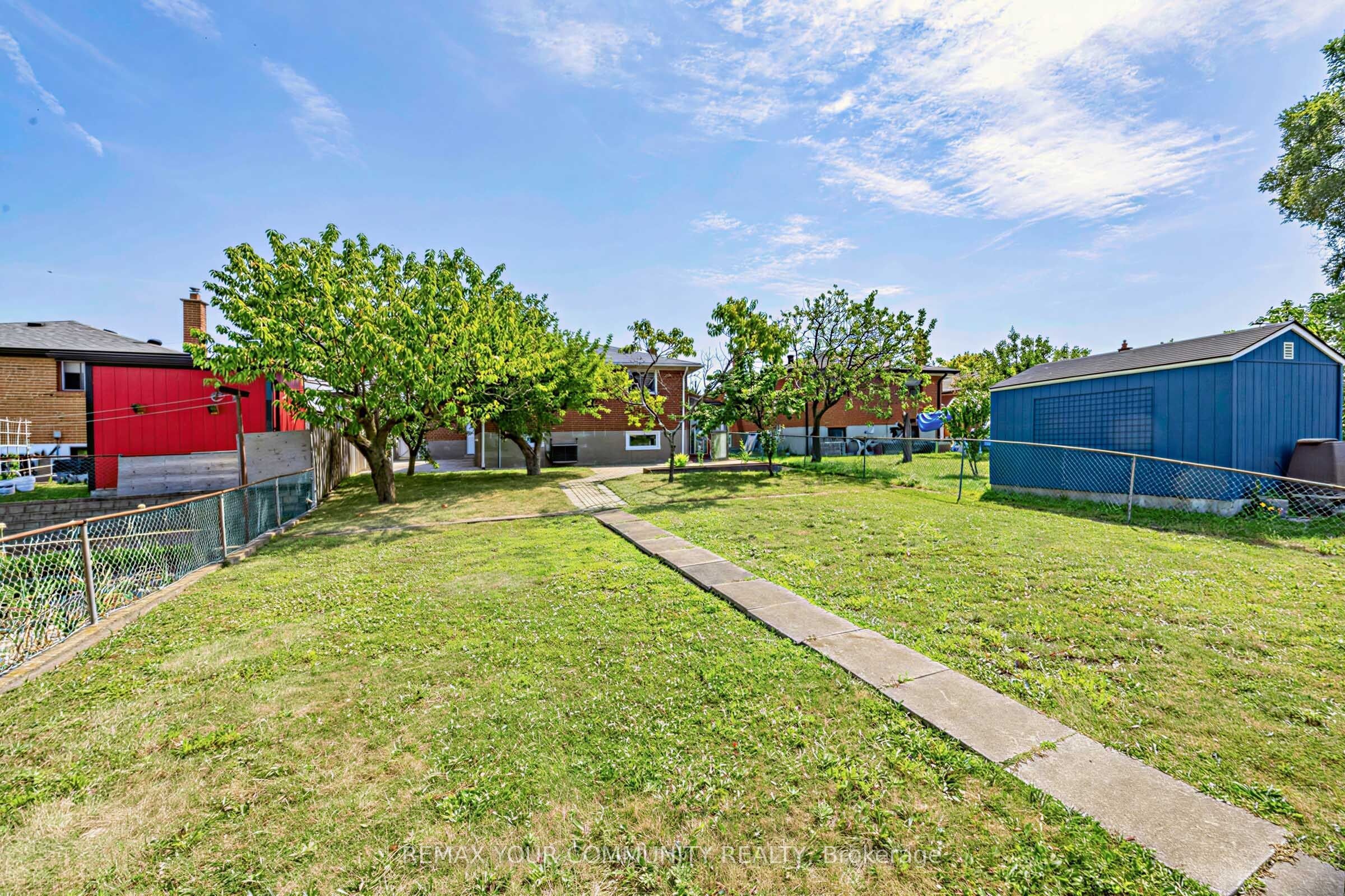 20 Linthurst Avenue Property Photo 44