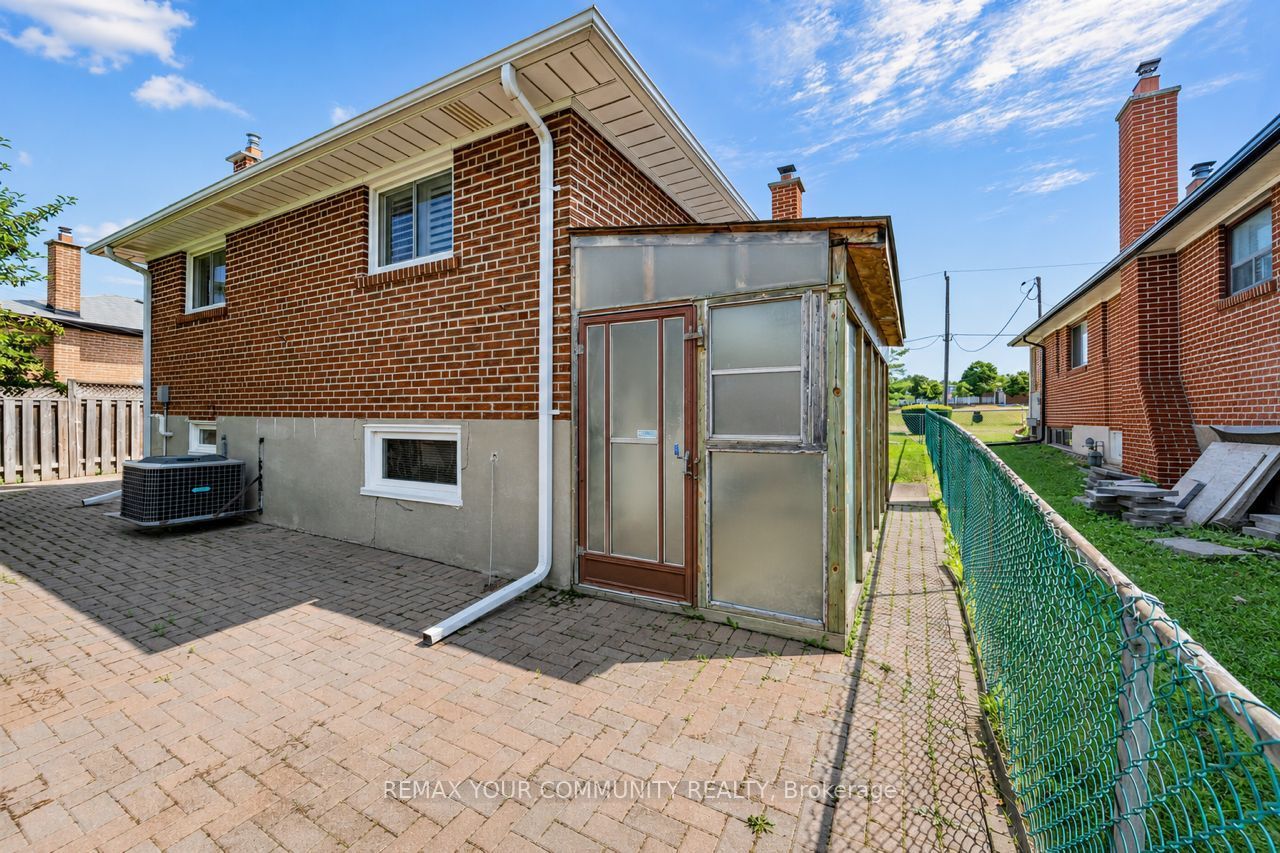 20 Linthurst Avenue Property Photo 50