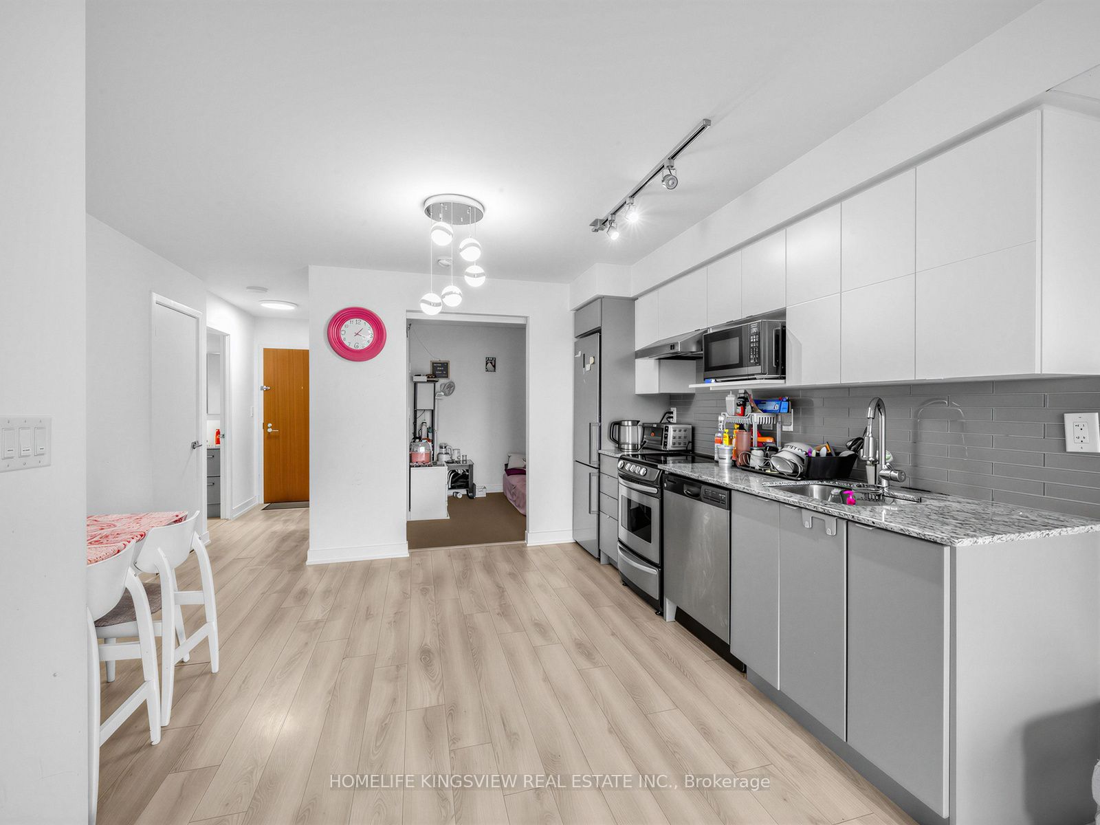160 Flemington Road 311 Property Photo 8