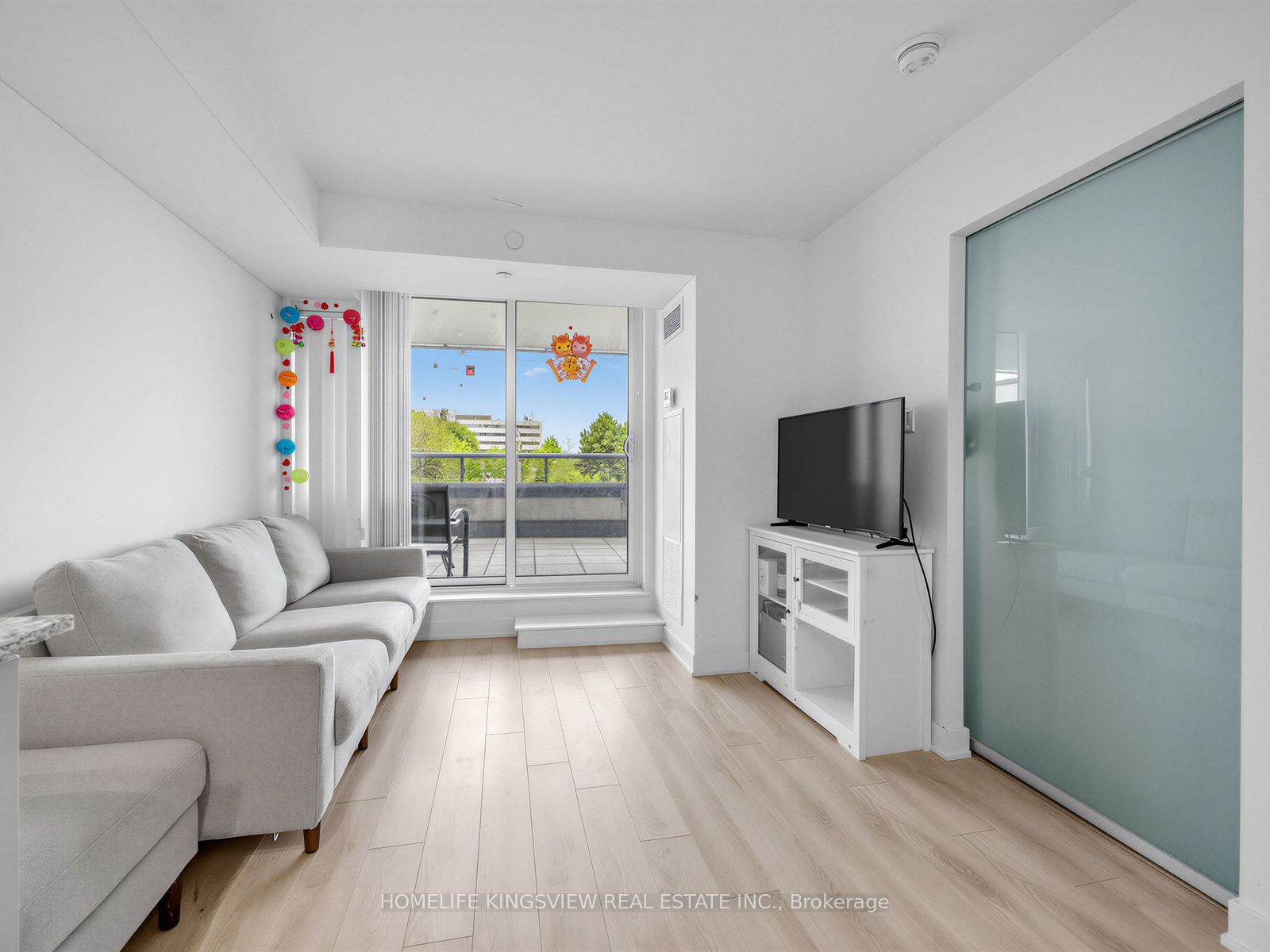 160 Flemington Road 311 Property Photo 11