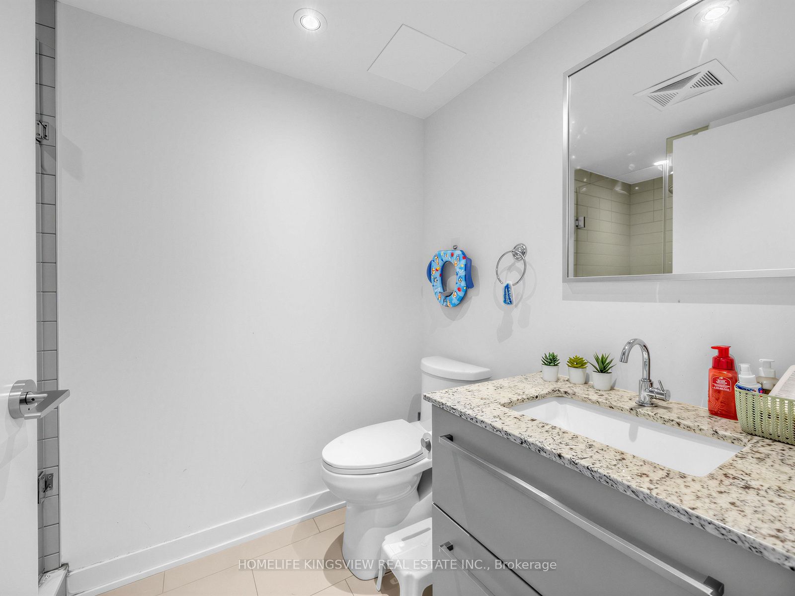 160 Flemington Road 311 Property Photo 17