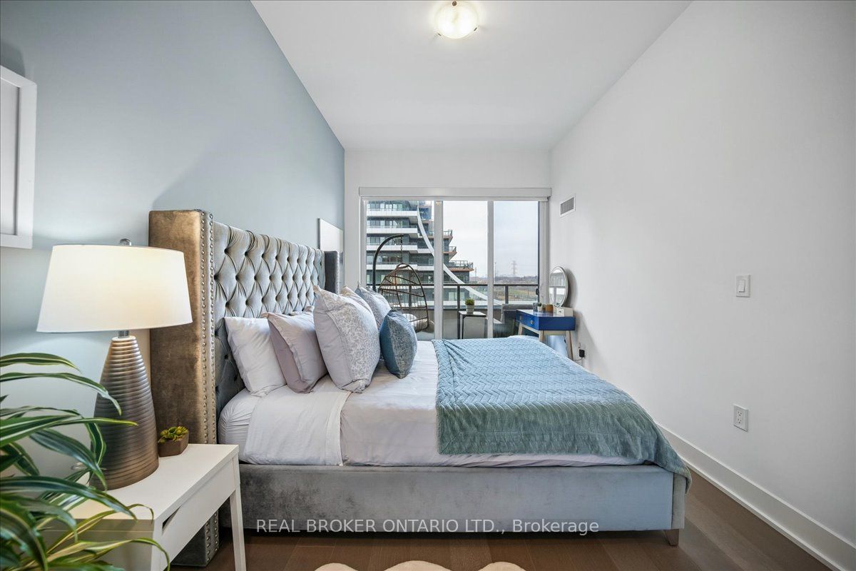 20 Shore Breeze Drive 603 Property Photo 8