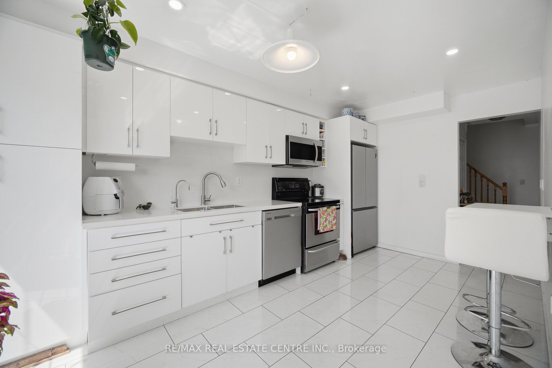 3 Hartnell Square 2 Property Photo 9