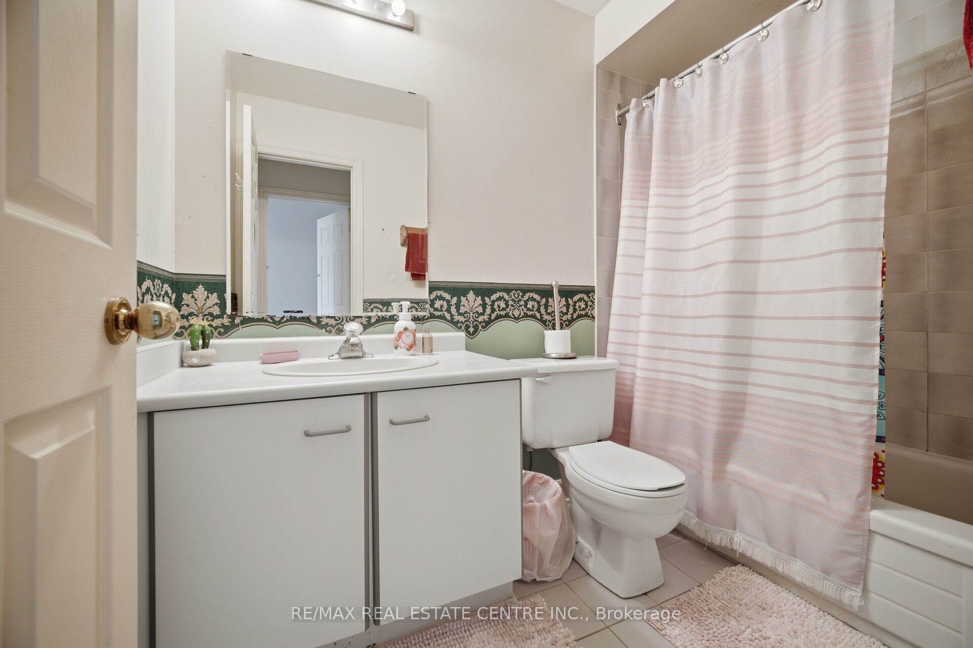 3 Hartnell Square 2 Property Photo 31