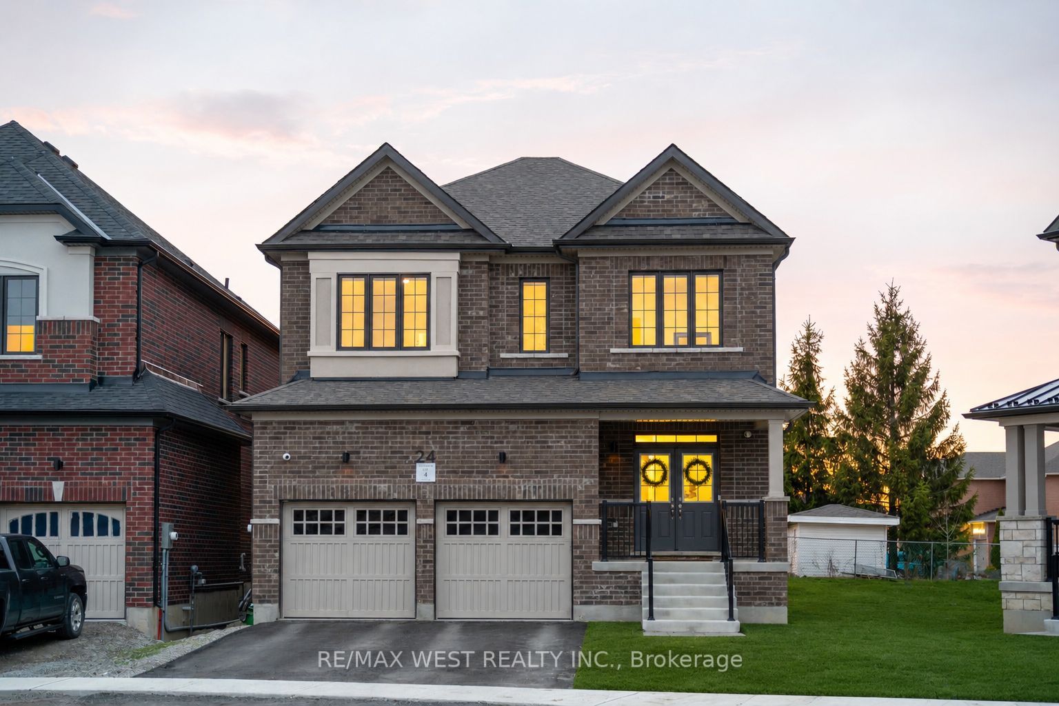 24 Hanton Crescent Property Photo 1