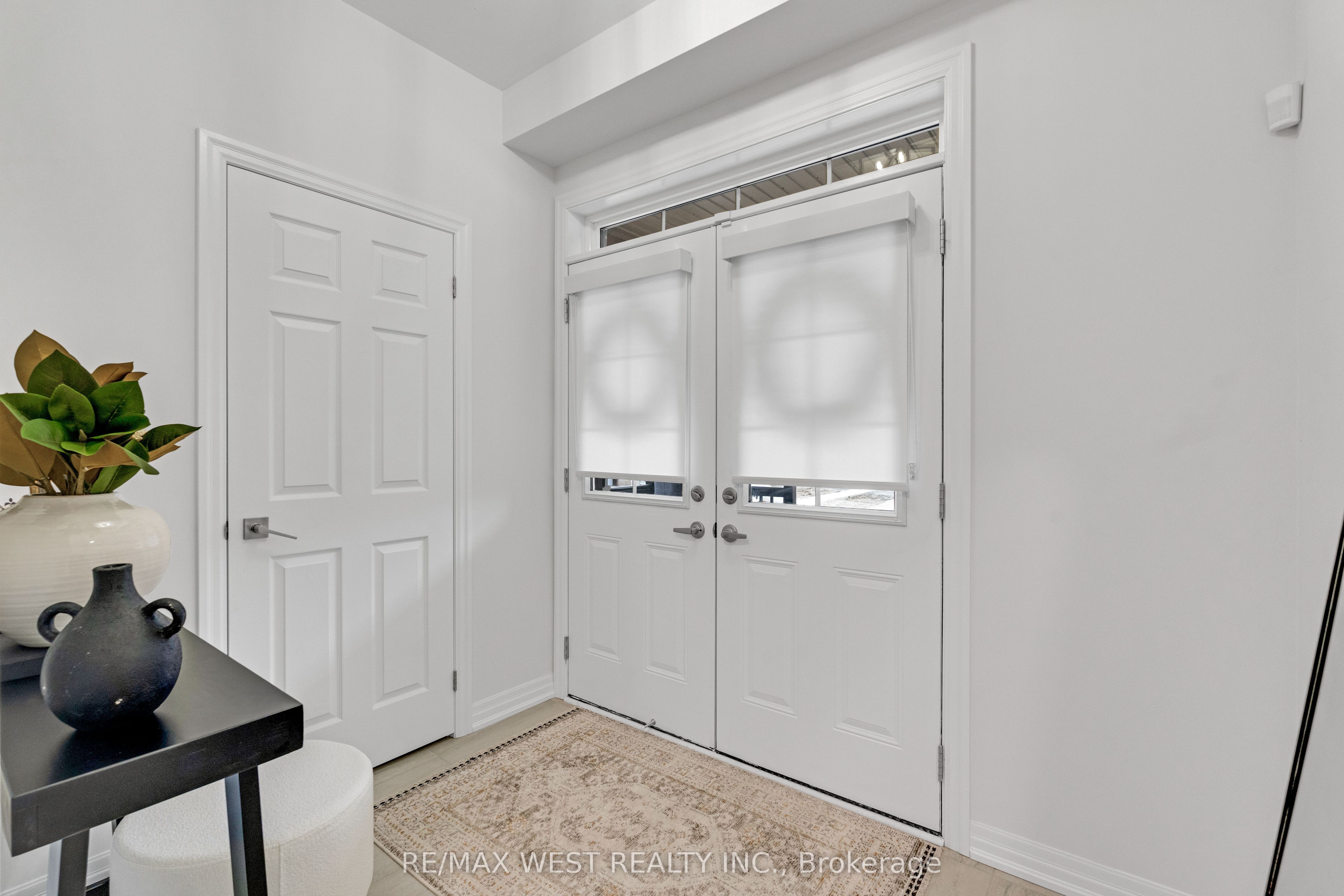 24 Hanton Crescent Property Photo 4