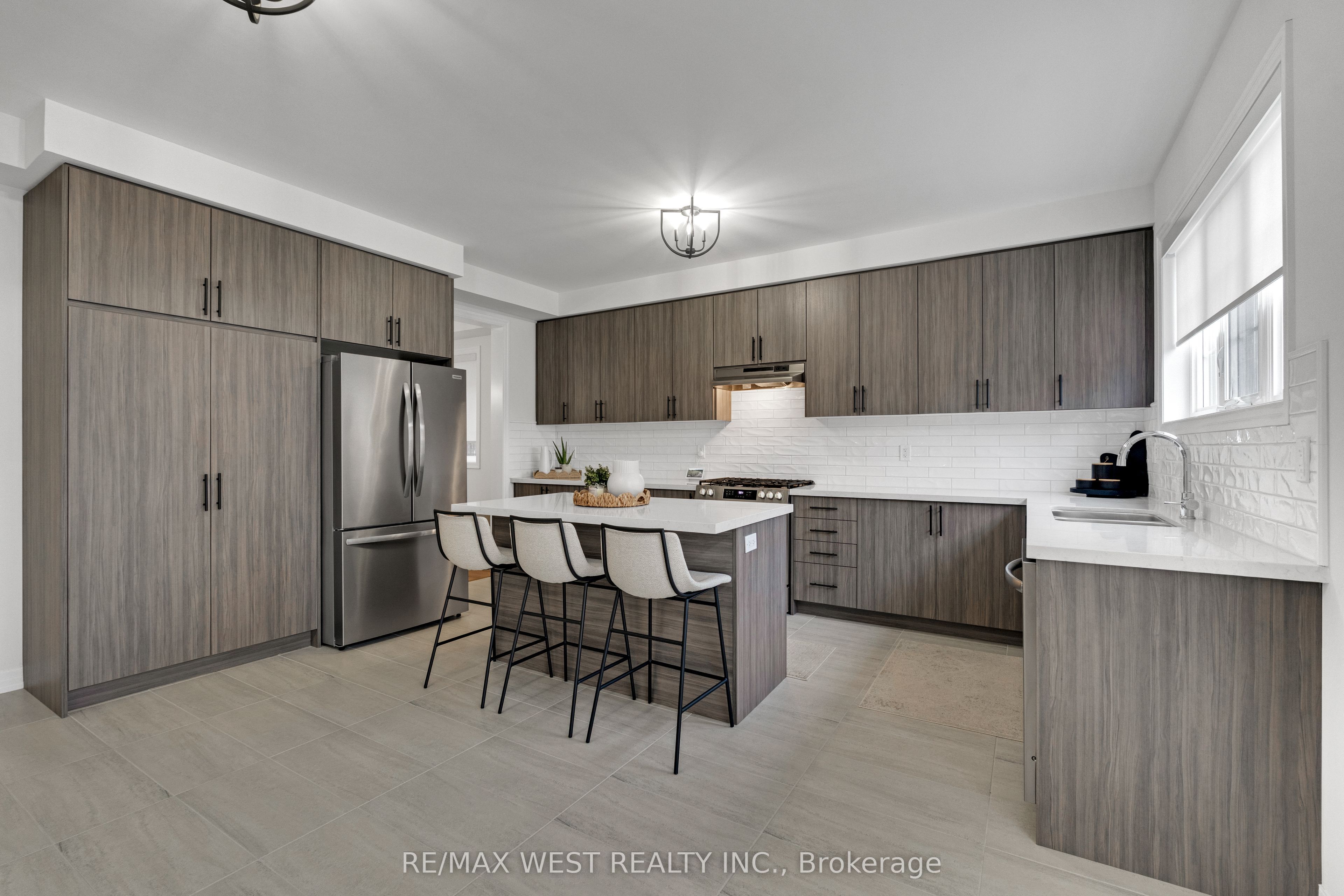 24 Hanton Crescent Property Photo 10