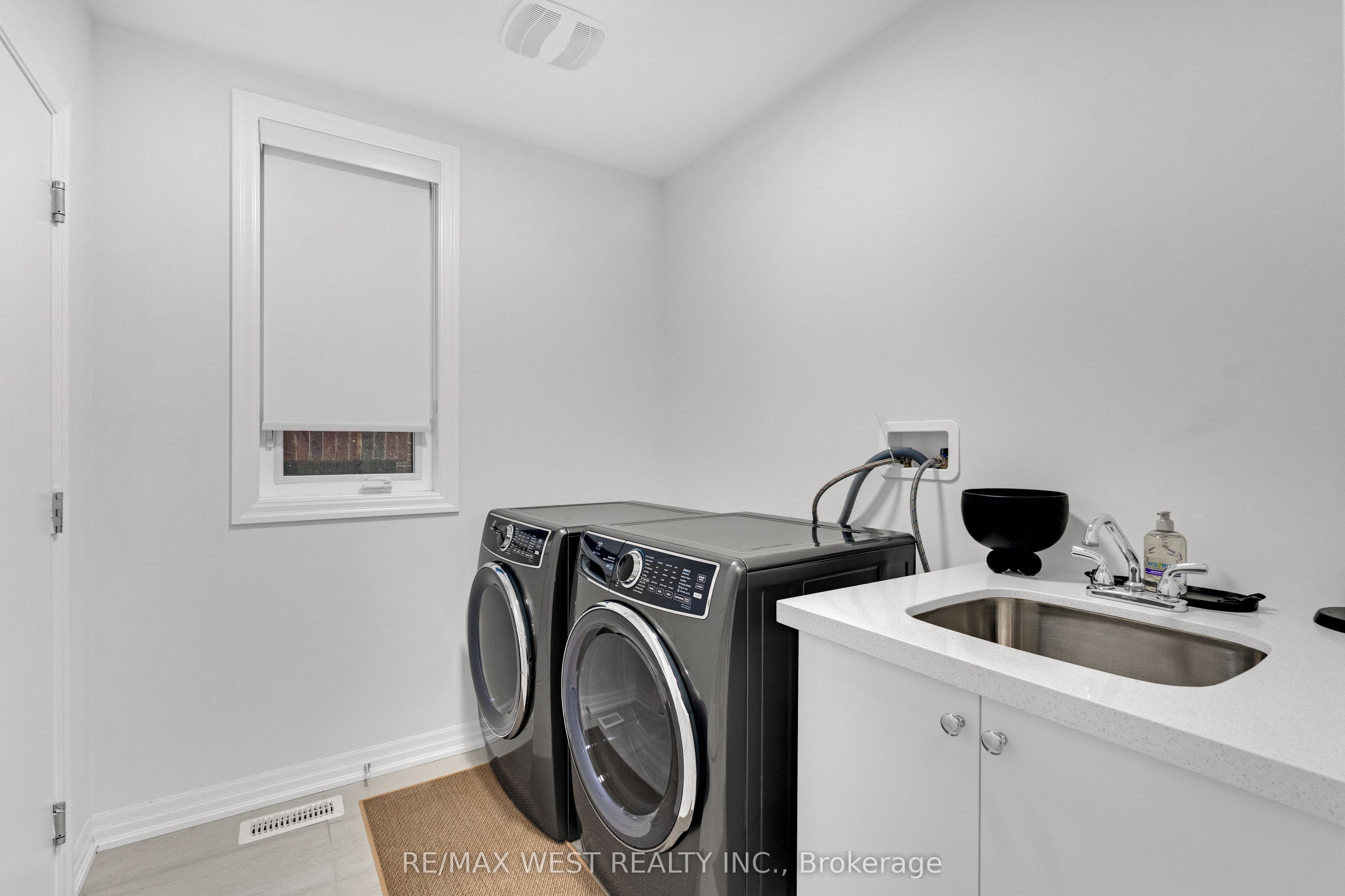 24 Hanton Crescent Property Photo 18