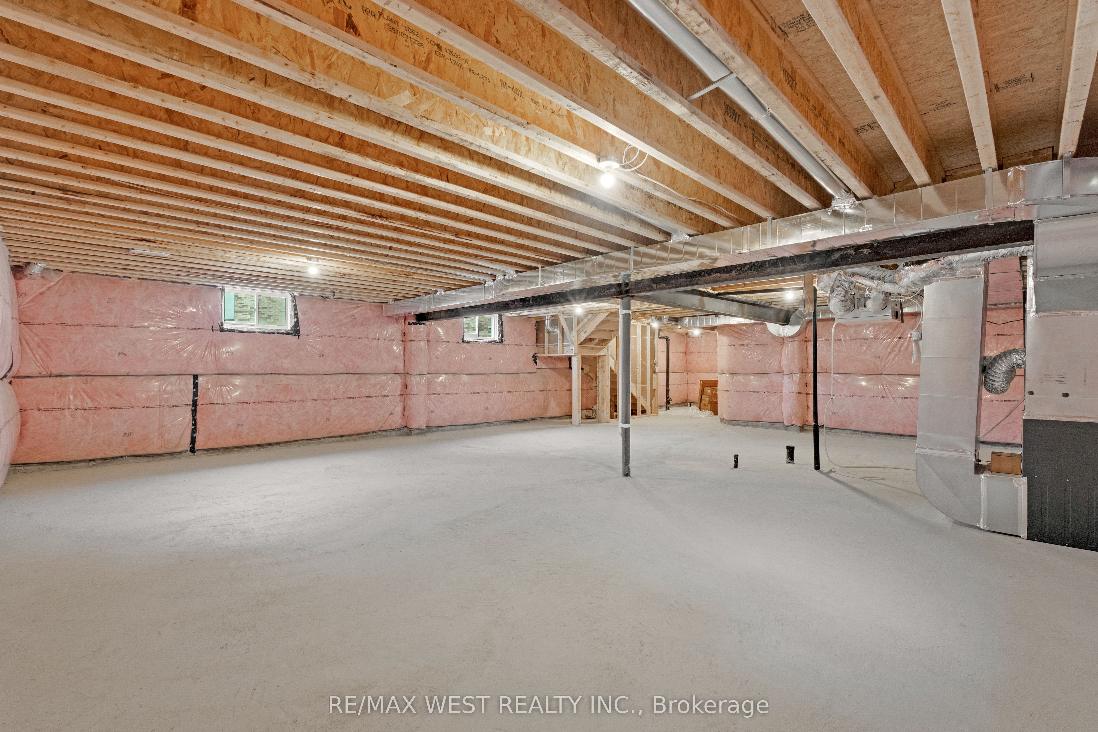 24 Hanton Crescent Property Photo 38