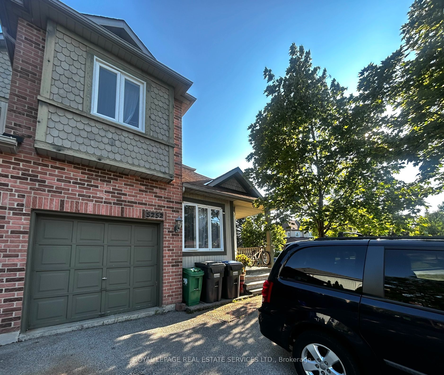 5252 Bushelgrove Circle Property Photo 1